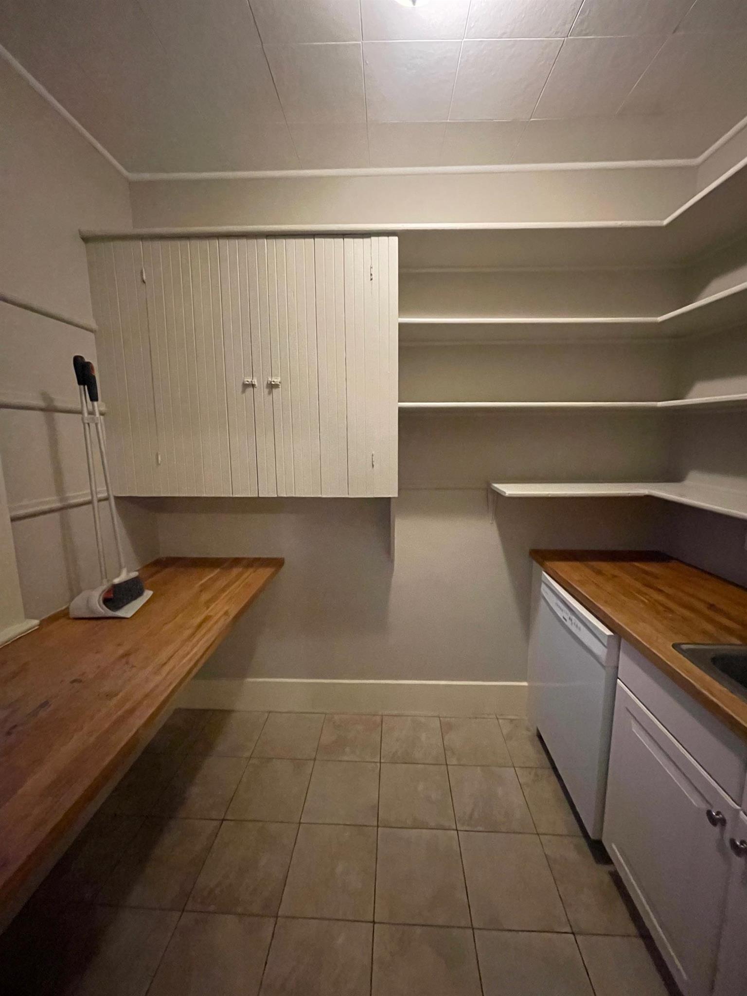 8 Charnwood Rd, Davis Square