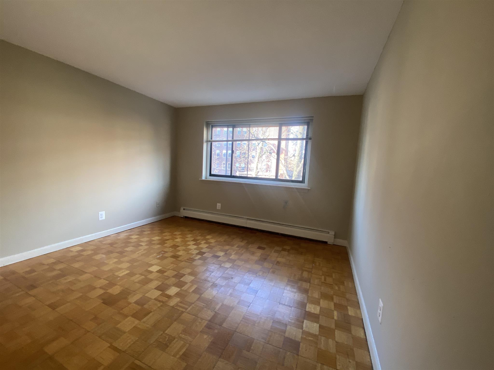 375 Harvard St, Harvard Square