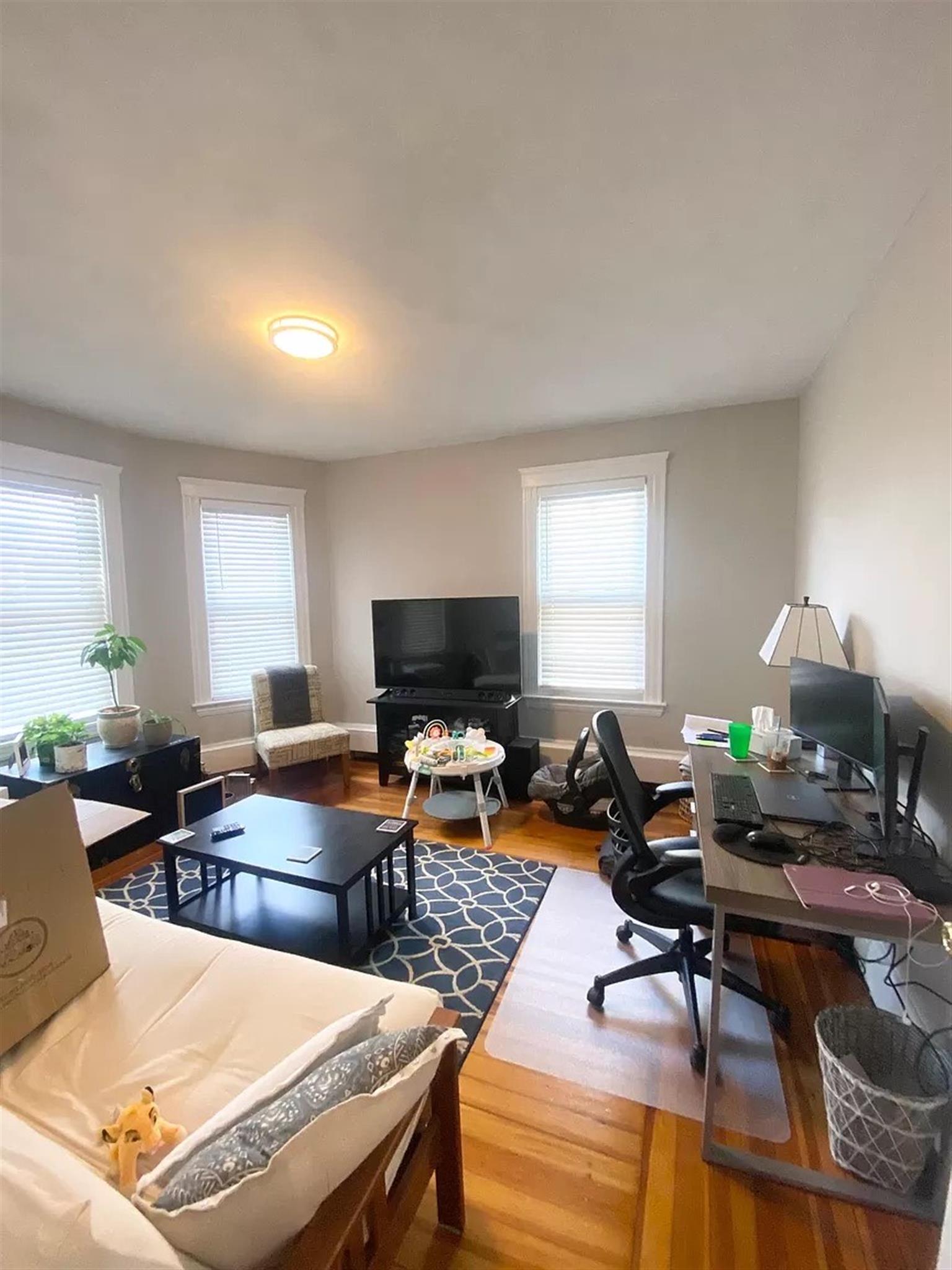 92 Medford St, Magoun Square