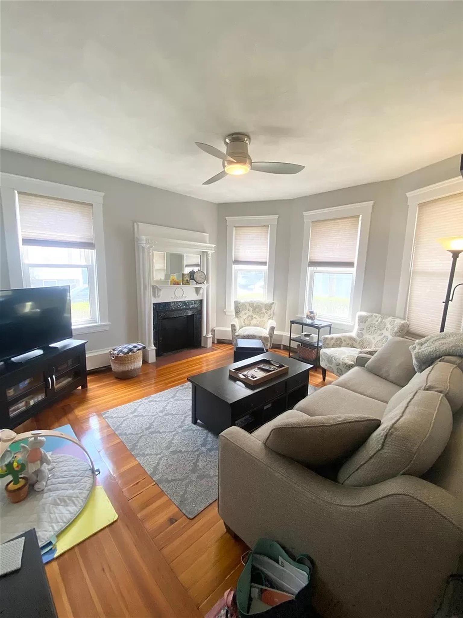 92 Medford St, Magoun Square