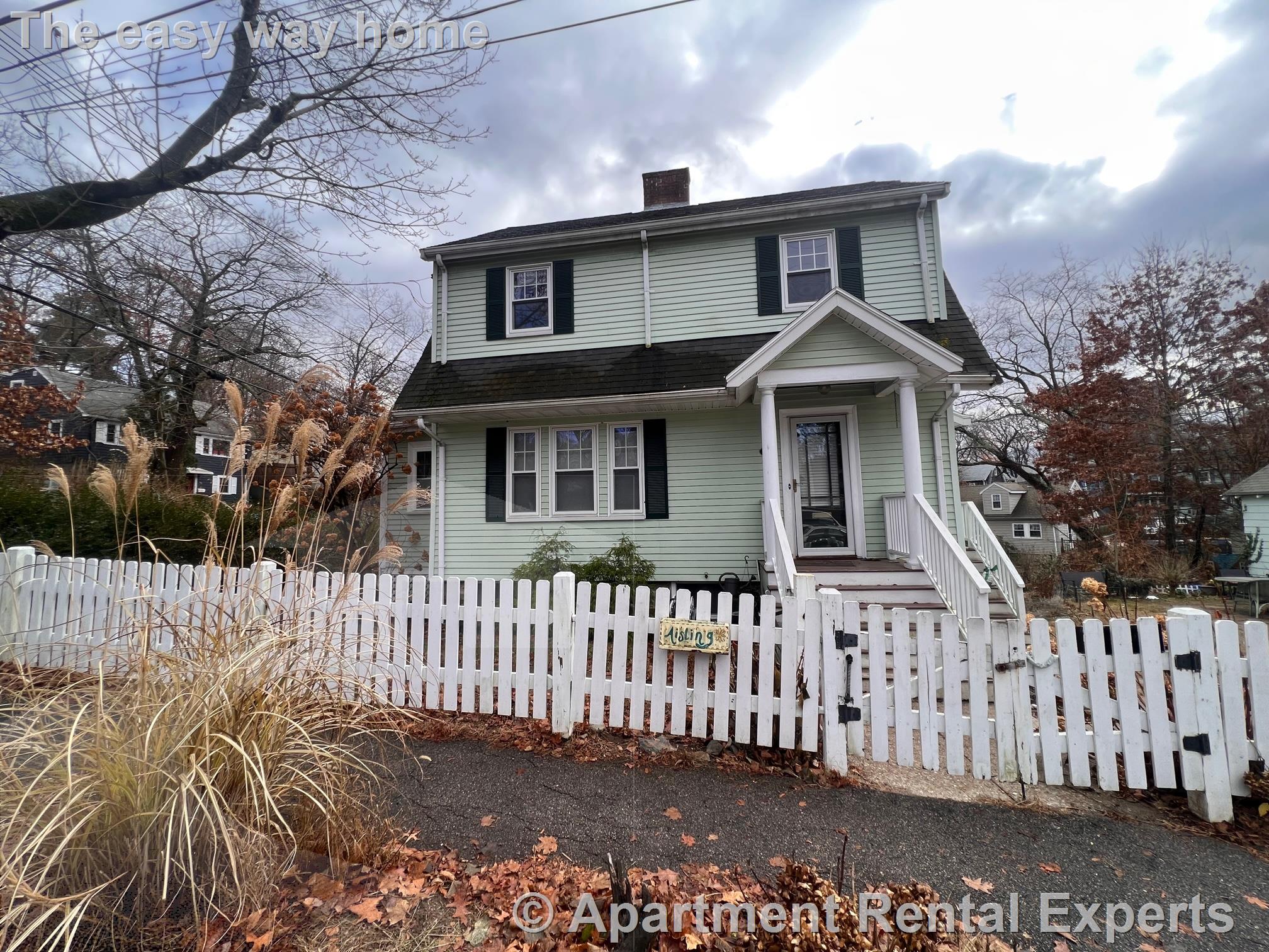 137 Sunset Rd, Arlington