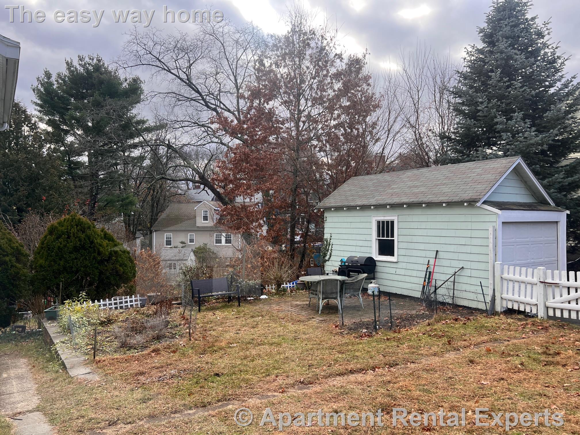 137 Sunset Rd, Arlington