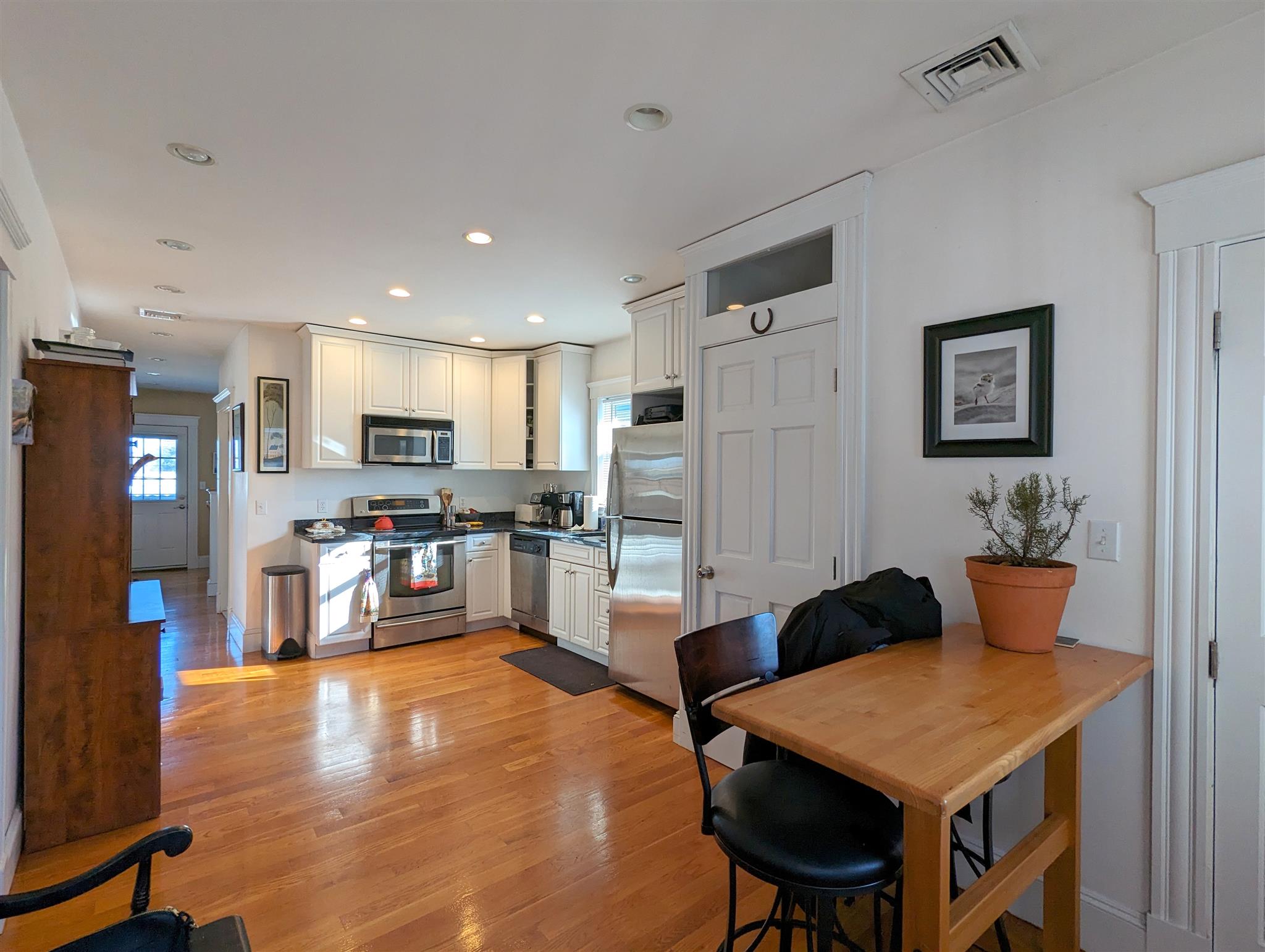 601 Boston Ave, Magoun Square