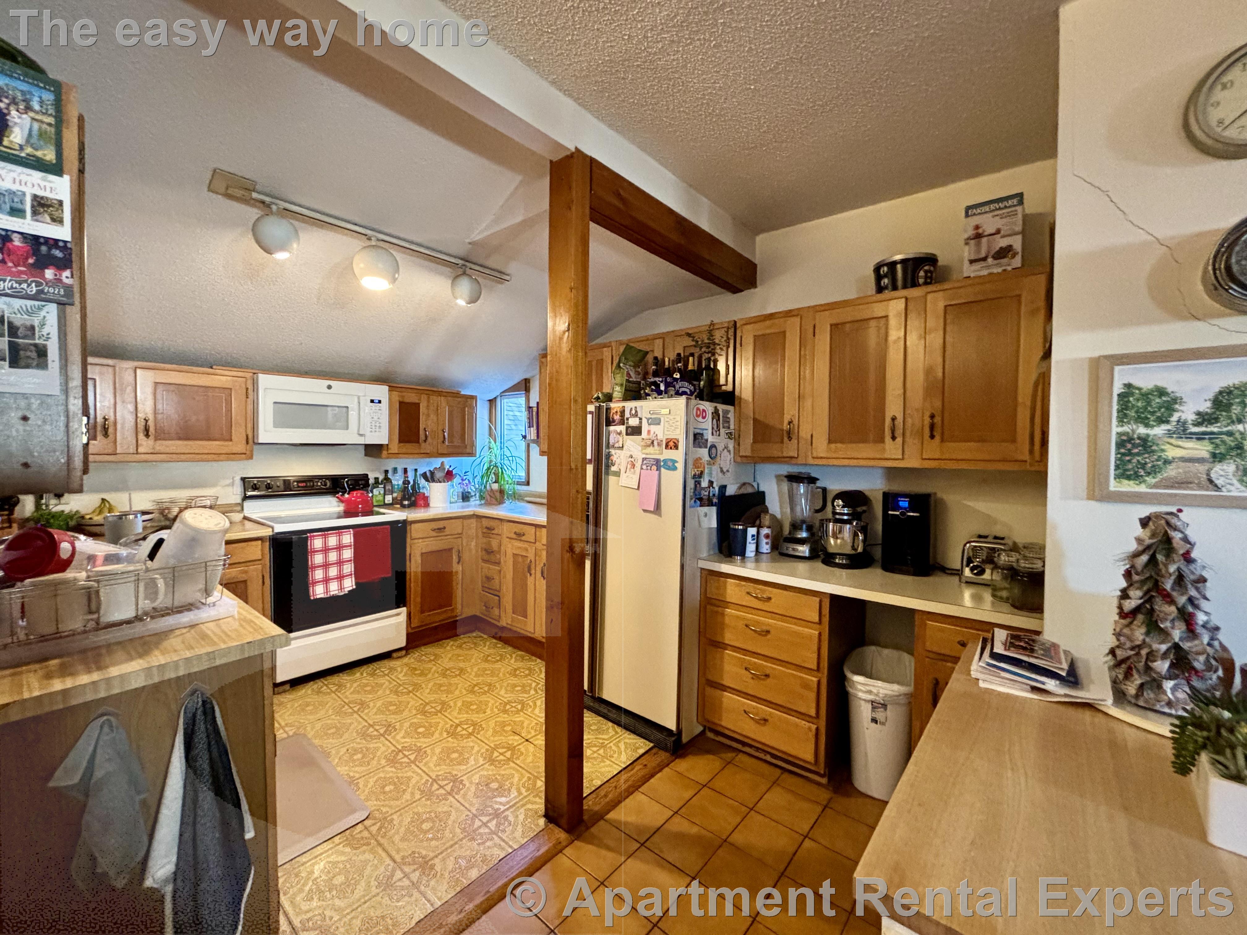 136 Lowell St, Ward Two