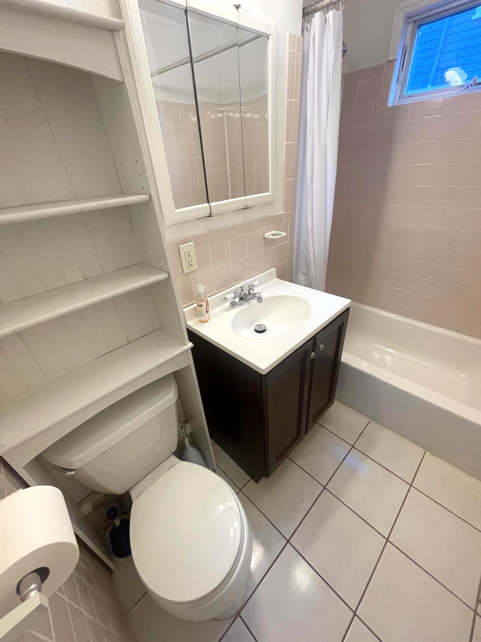 41 Walker St, Davis Square