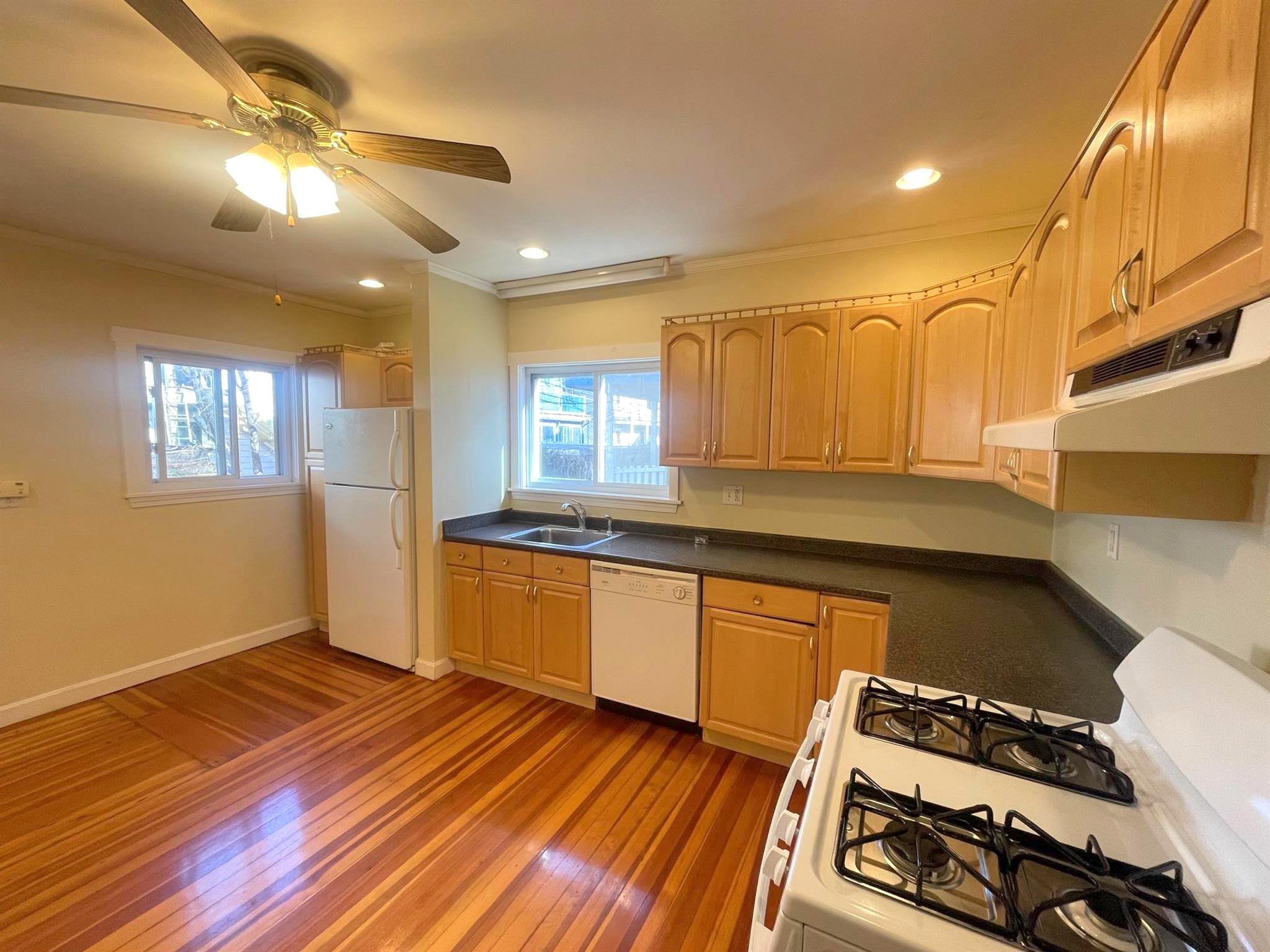 41 Walker St, Davis Square