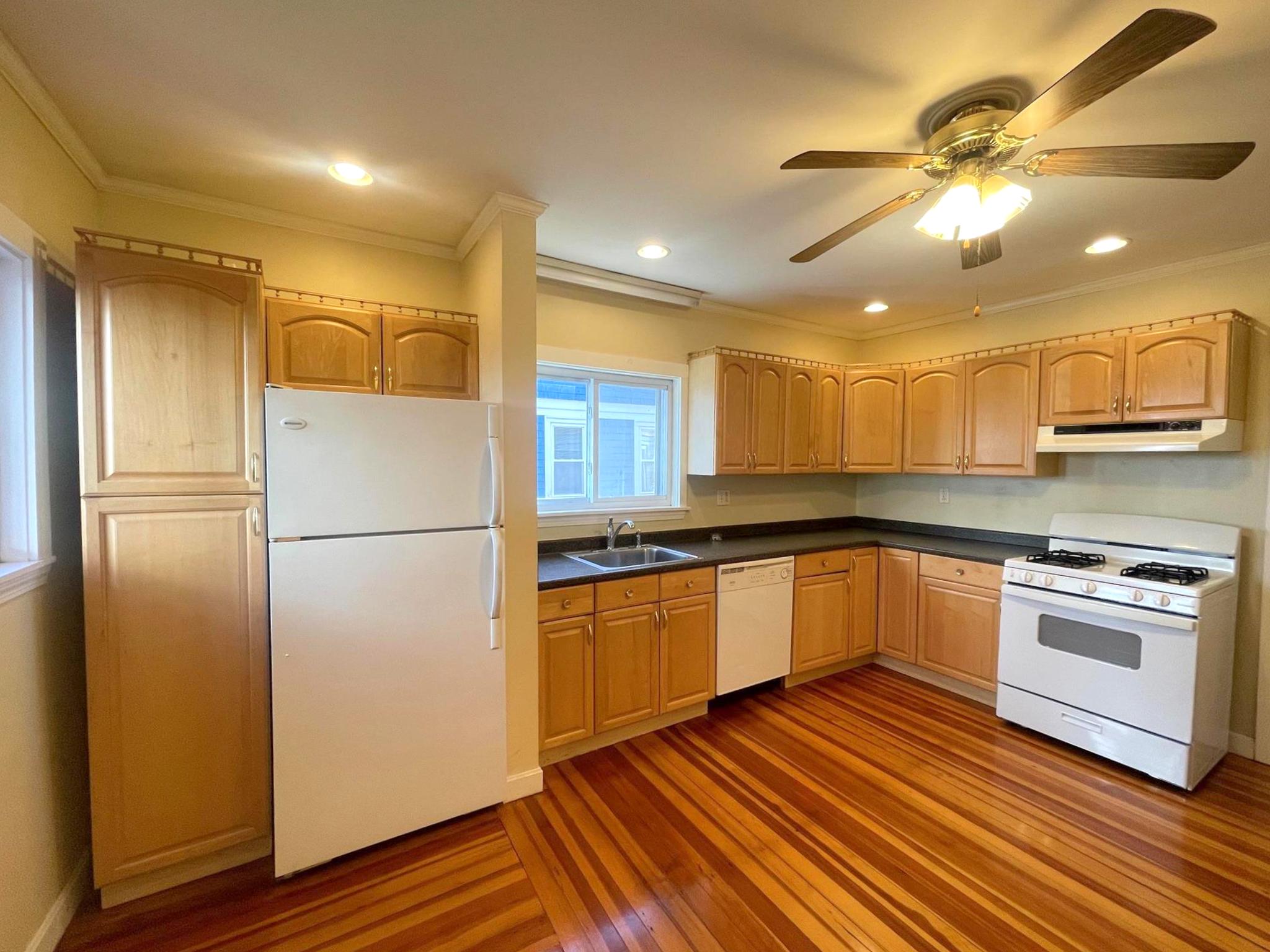 41 Walker St, Davis Square