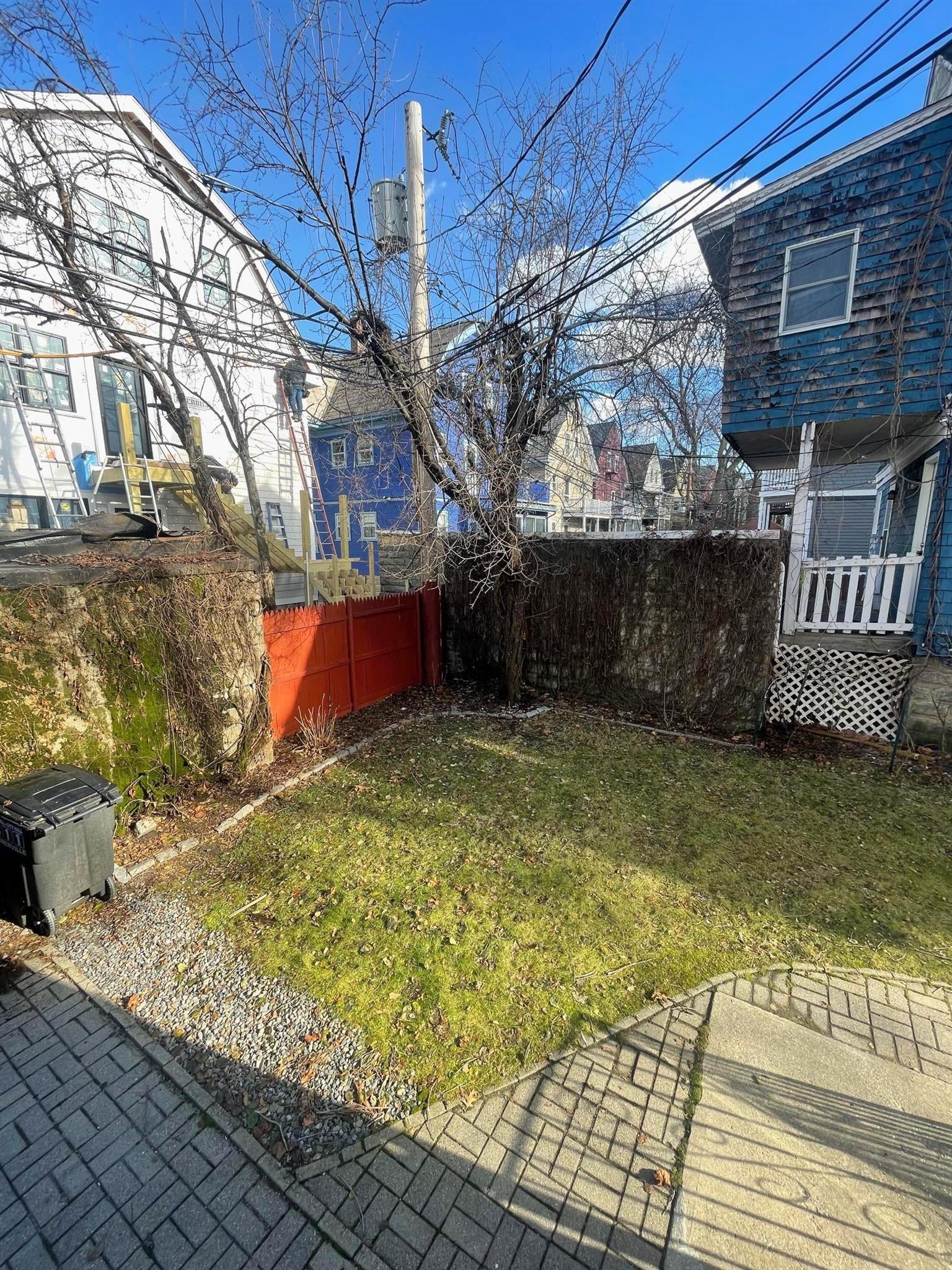 41 Walker St, Davis Square