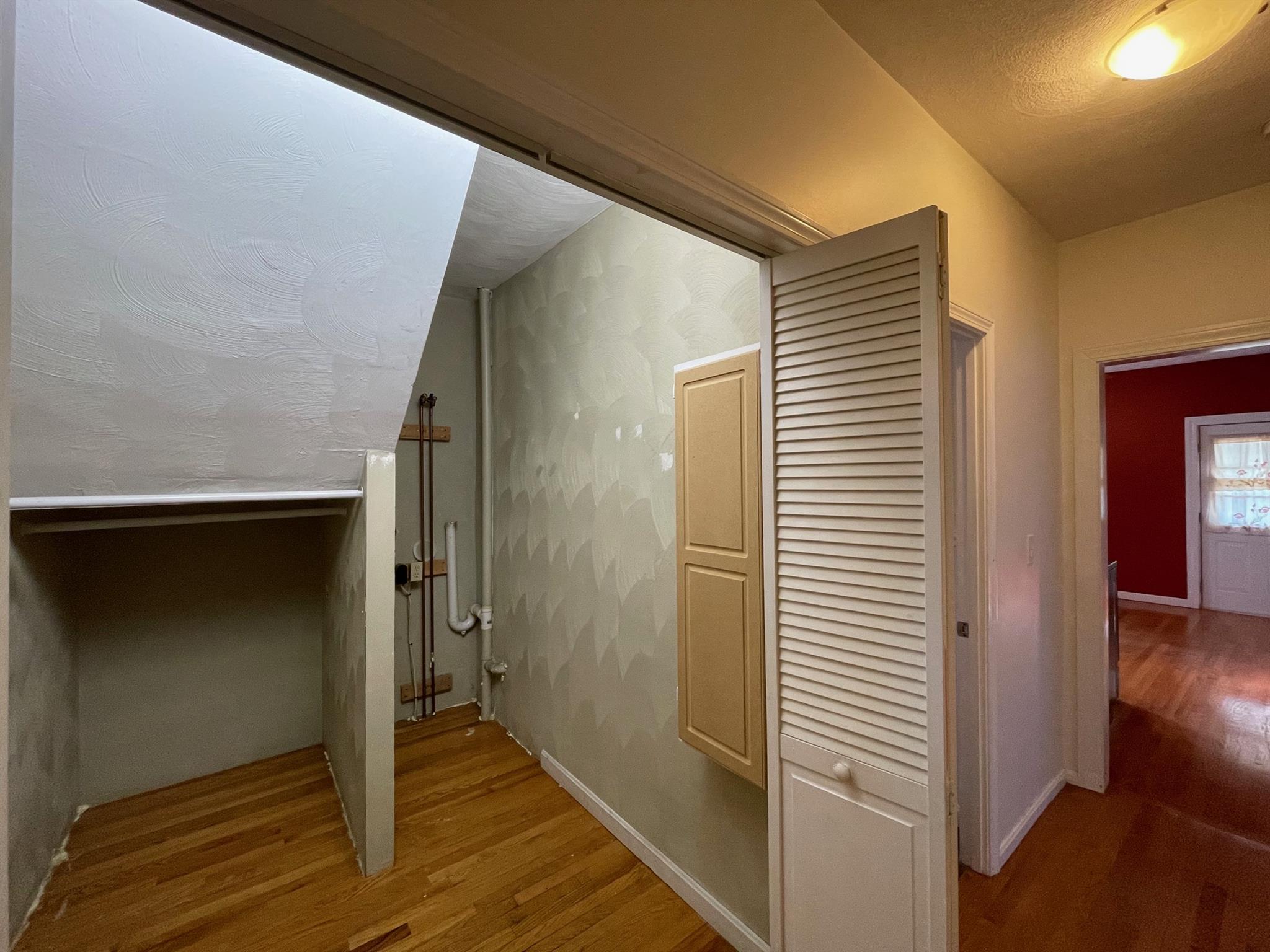 68 Kenmere Rd, Wellington