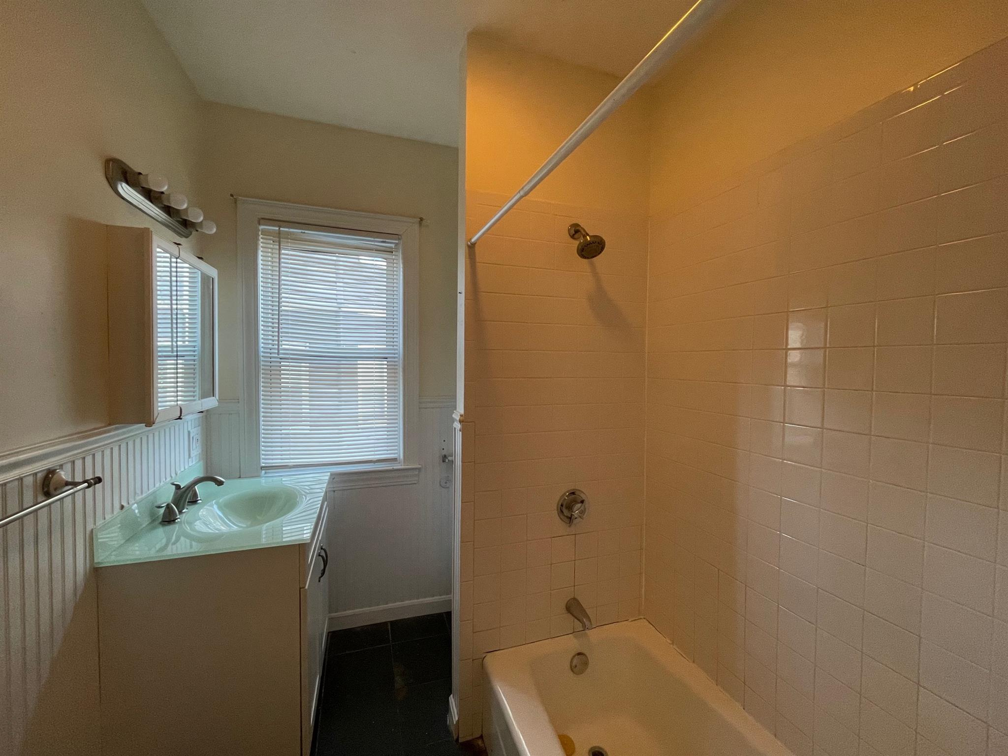 68 Kenmere Rd, Wellington