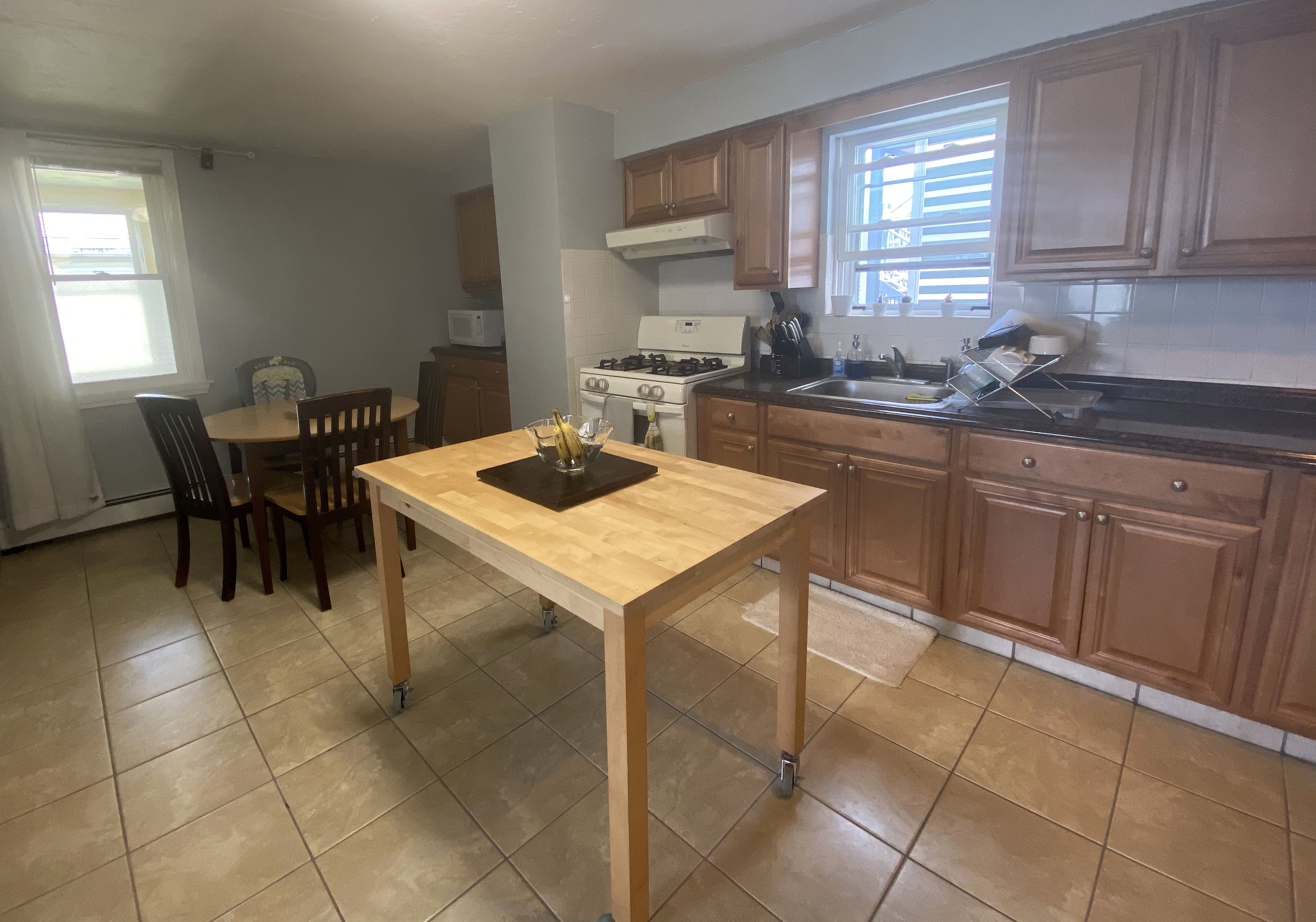 326 Bremen St, East Boston