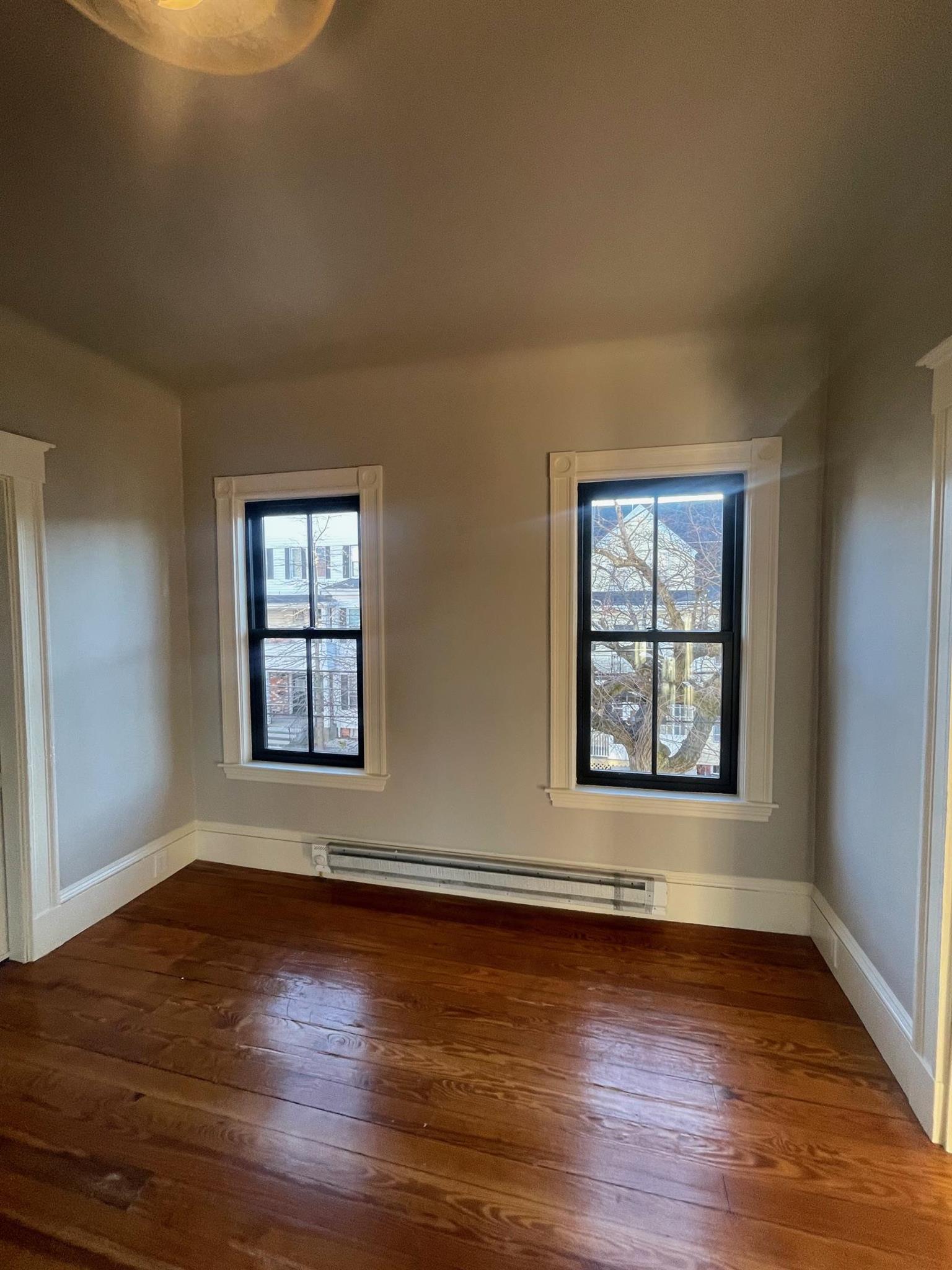 8 Charnwood Rd, Davis Square