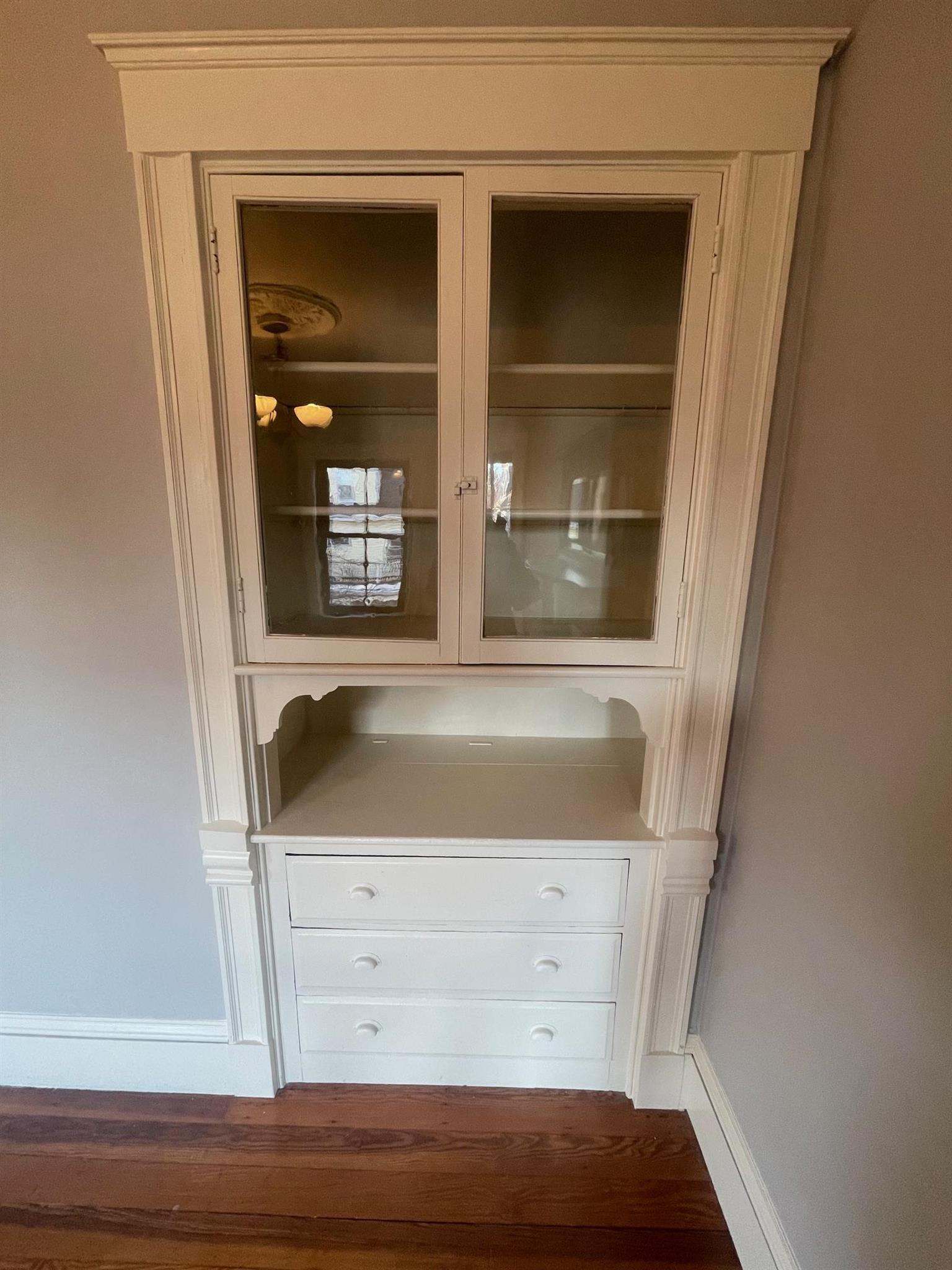 8 Charnwood Rd, Davis Square