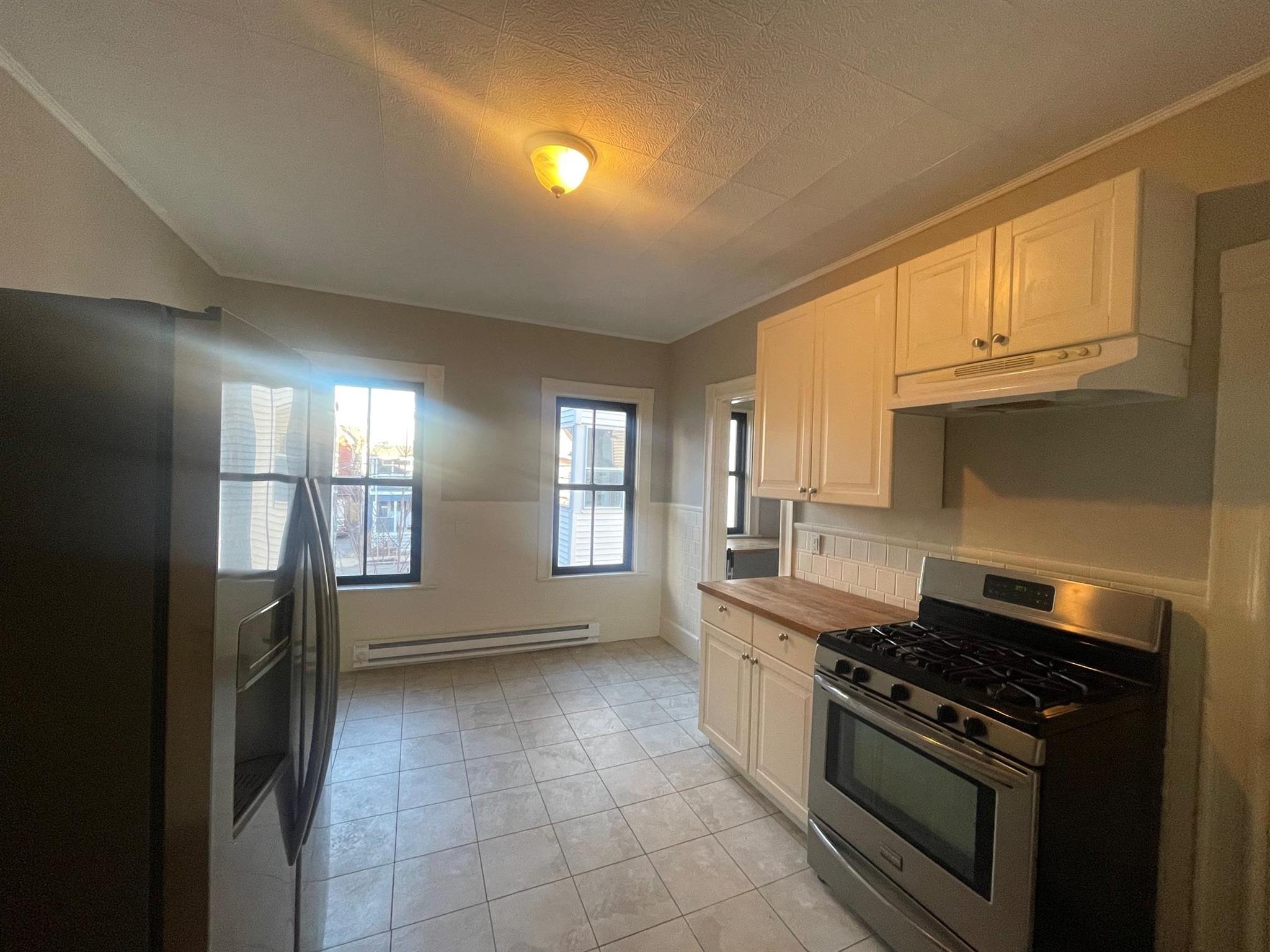 8 Charnwood Rd, Davis Square