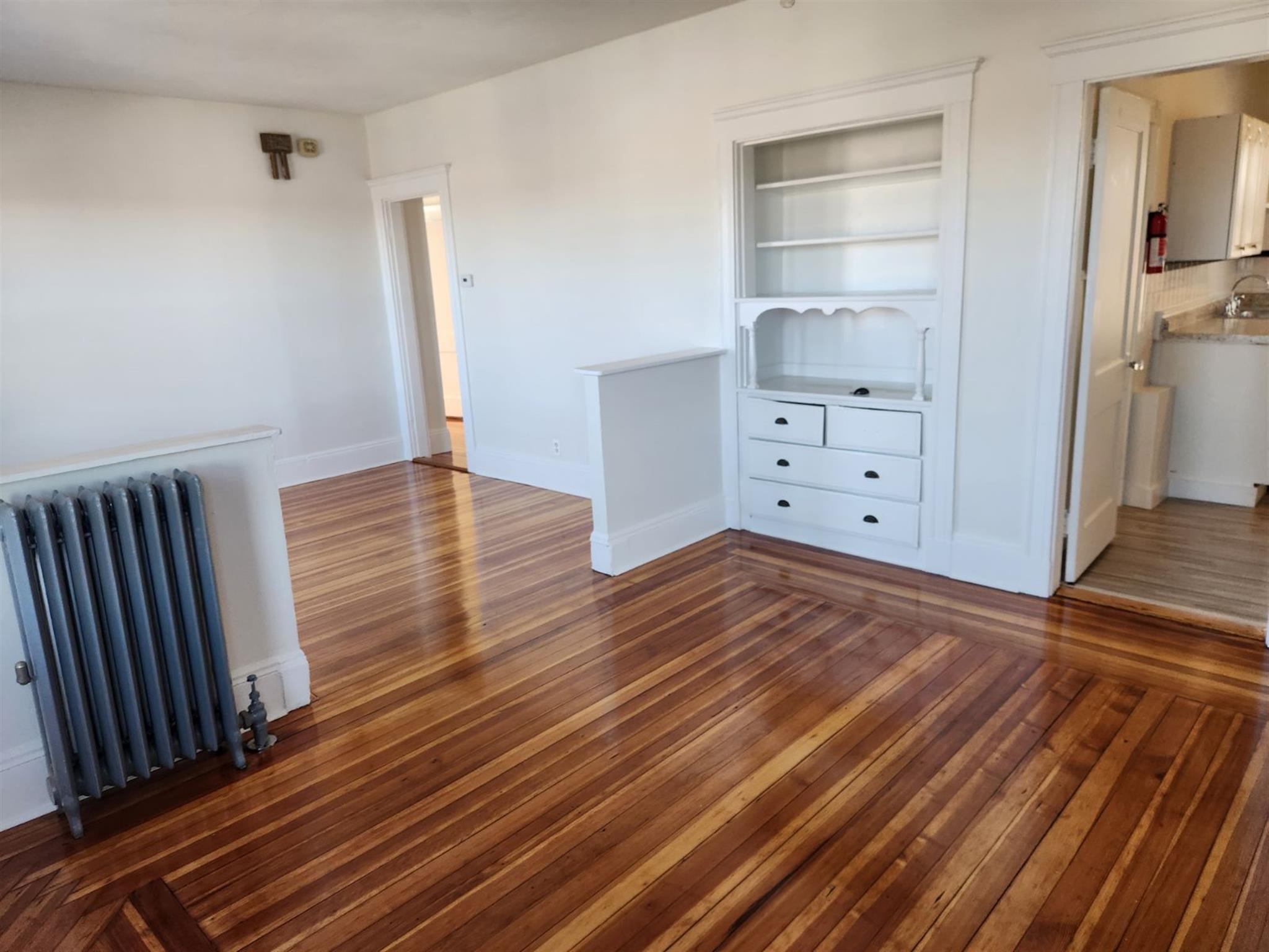 42 Belknap St, West Somerville