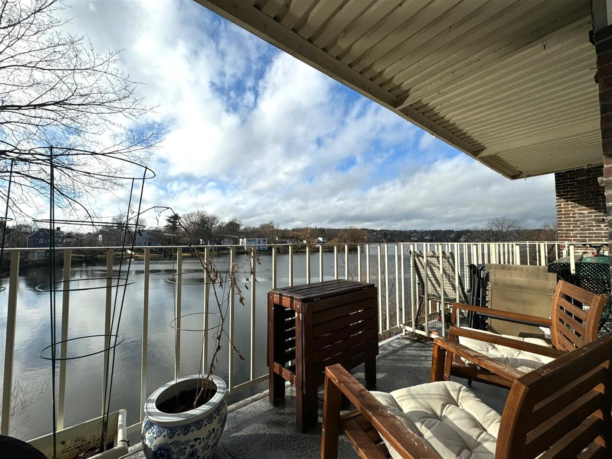 18 Hamilton Rd, Arlington