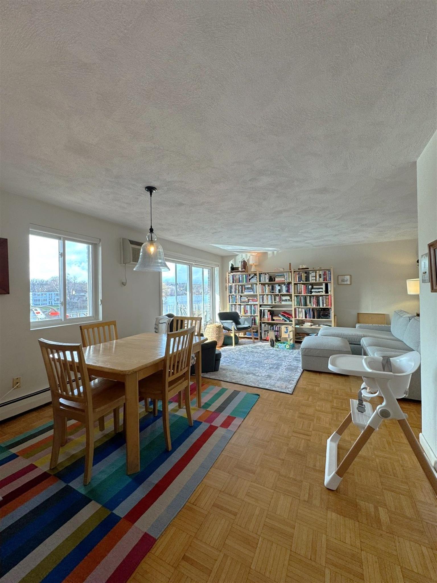 18 Hamilton Rd, Arlington