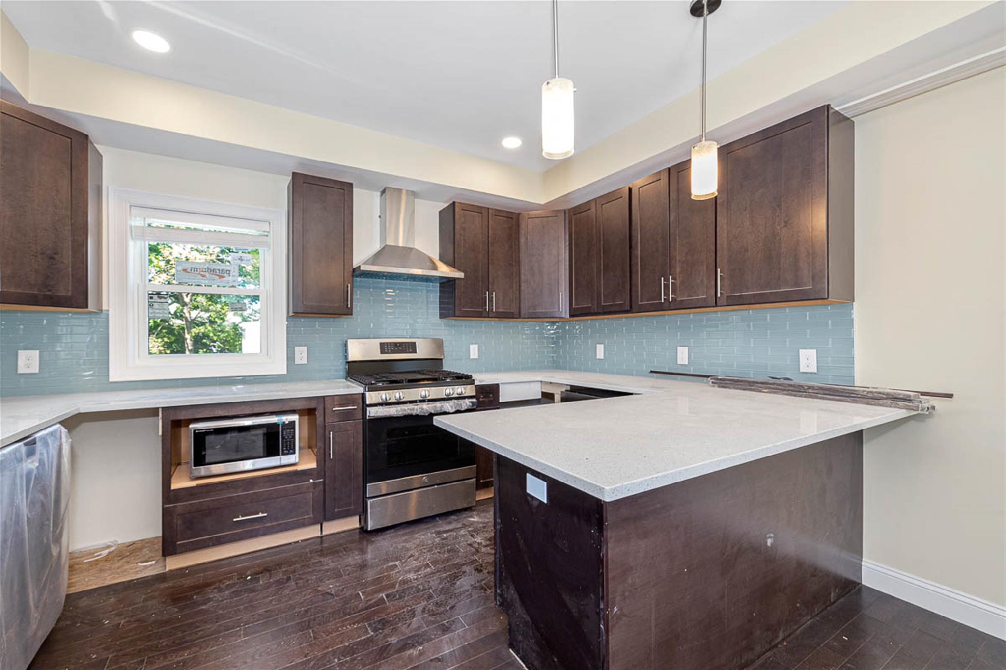 72 Stanley Ave, South Medford