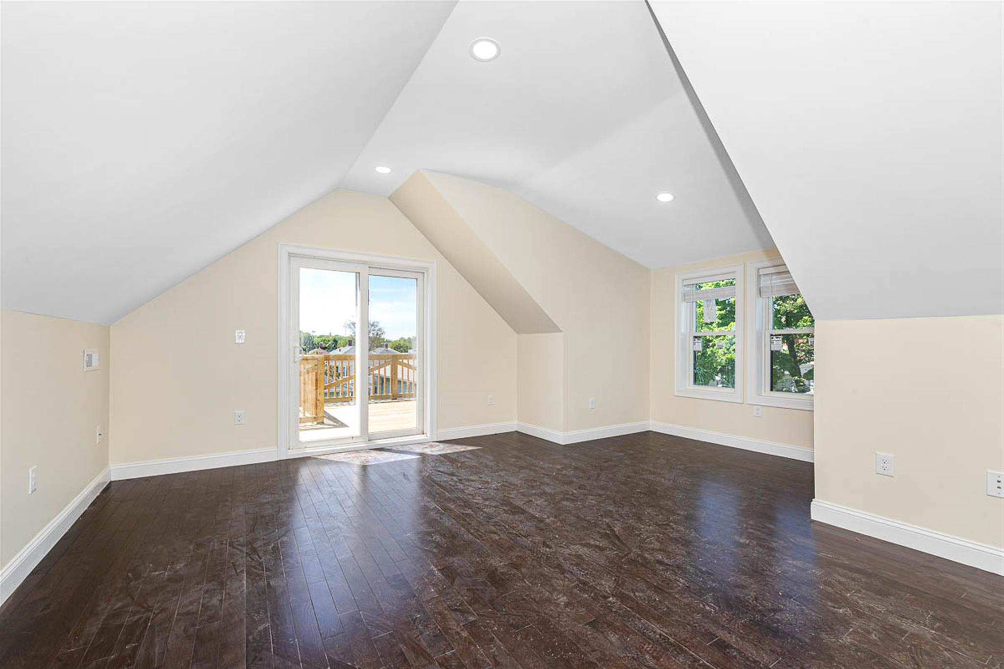 72 Stanley Ave, South Medford