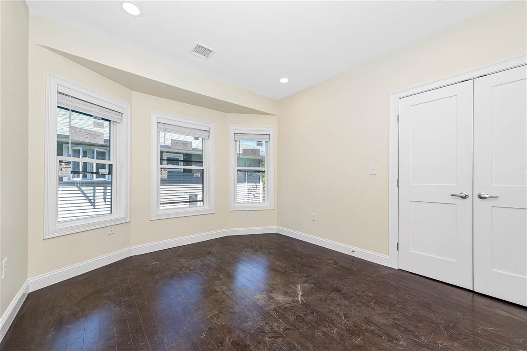 72 Stanley Ave, South Medford