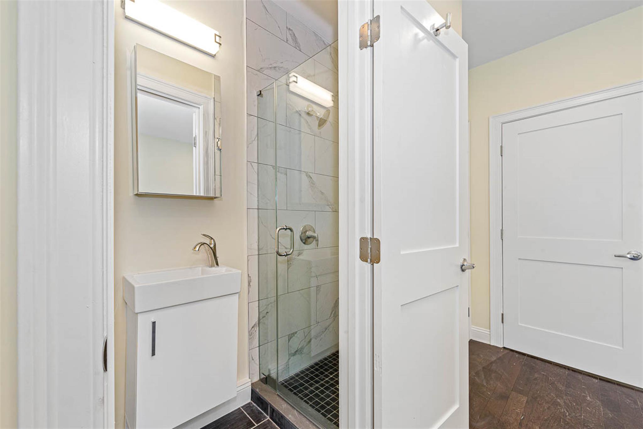 72 Stanley Ave, South Medford