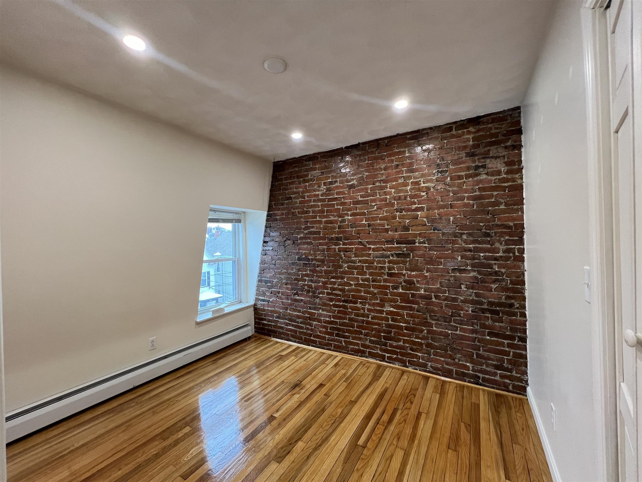 15 Howe St, Magoun Square