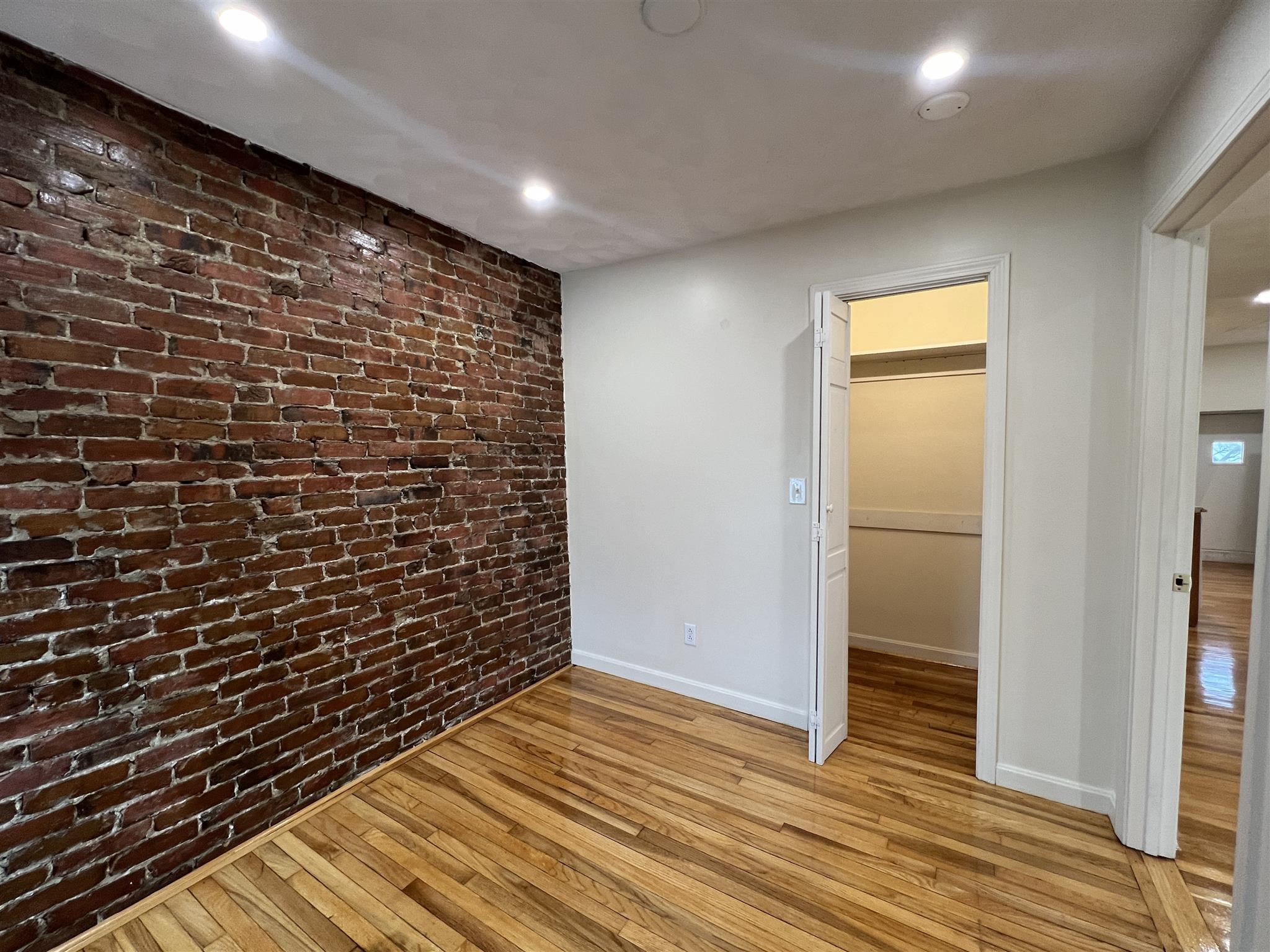 15 Howe St, Magoun Square