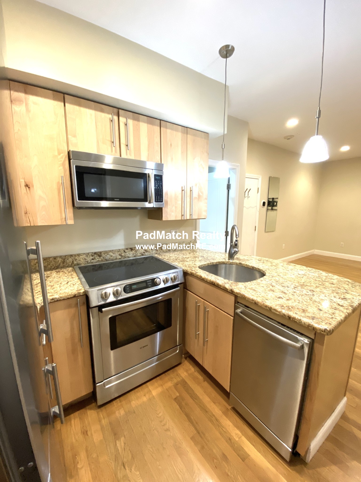 328 Commercial St, North End