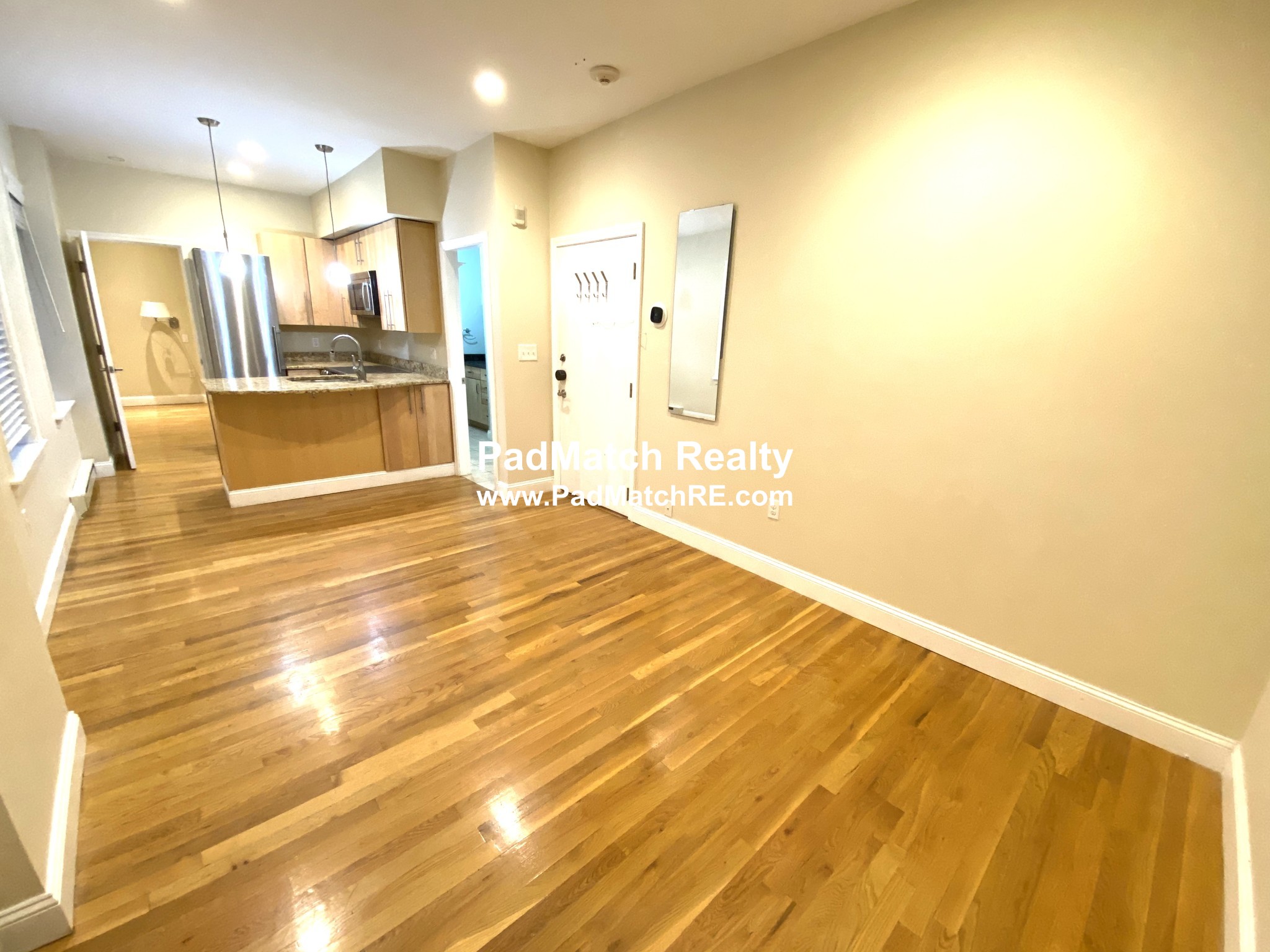 328 Commercial St, North End