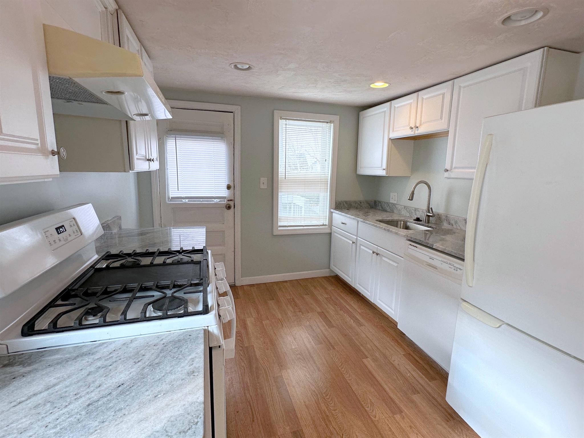 270 Park St, Medford Hillside