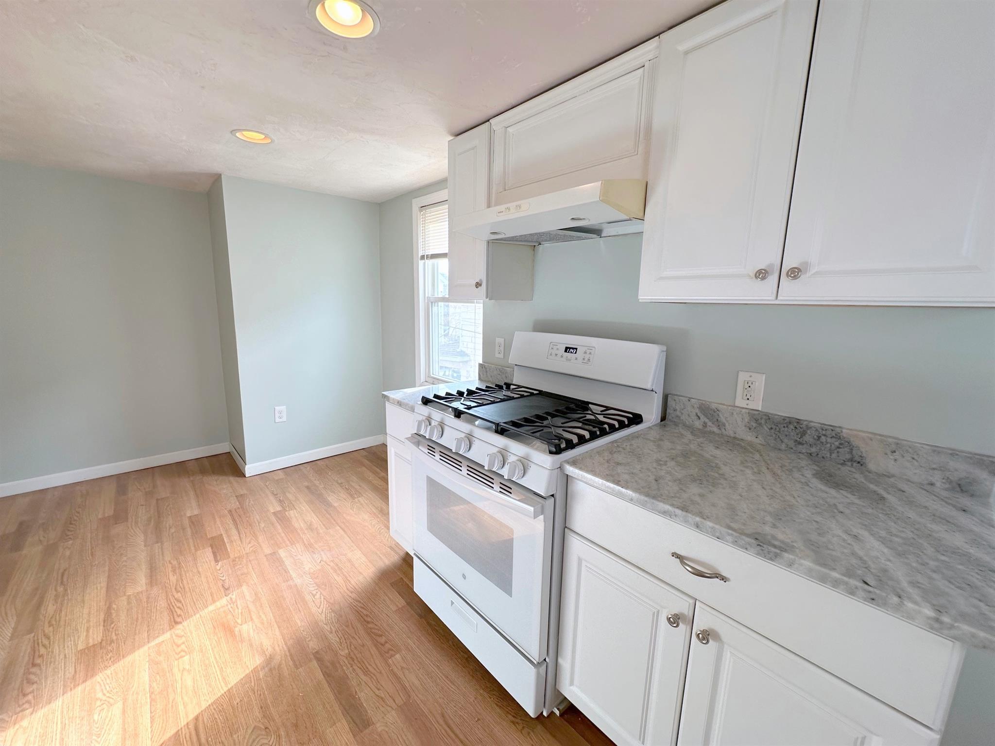 270 Park St, Medford Hillside