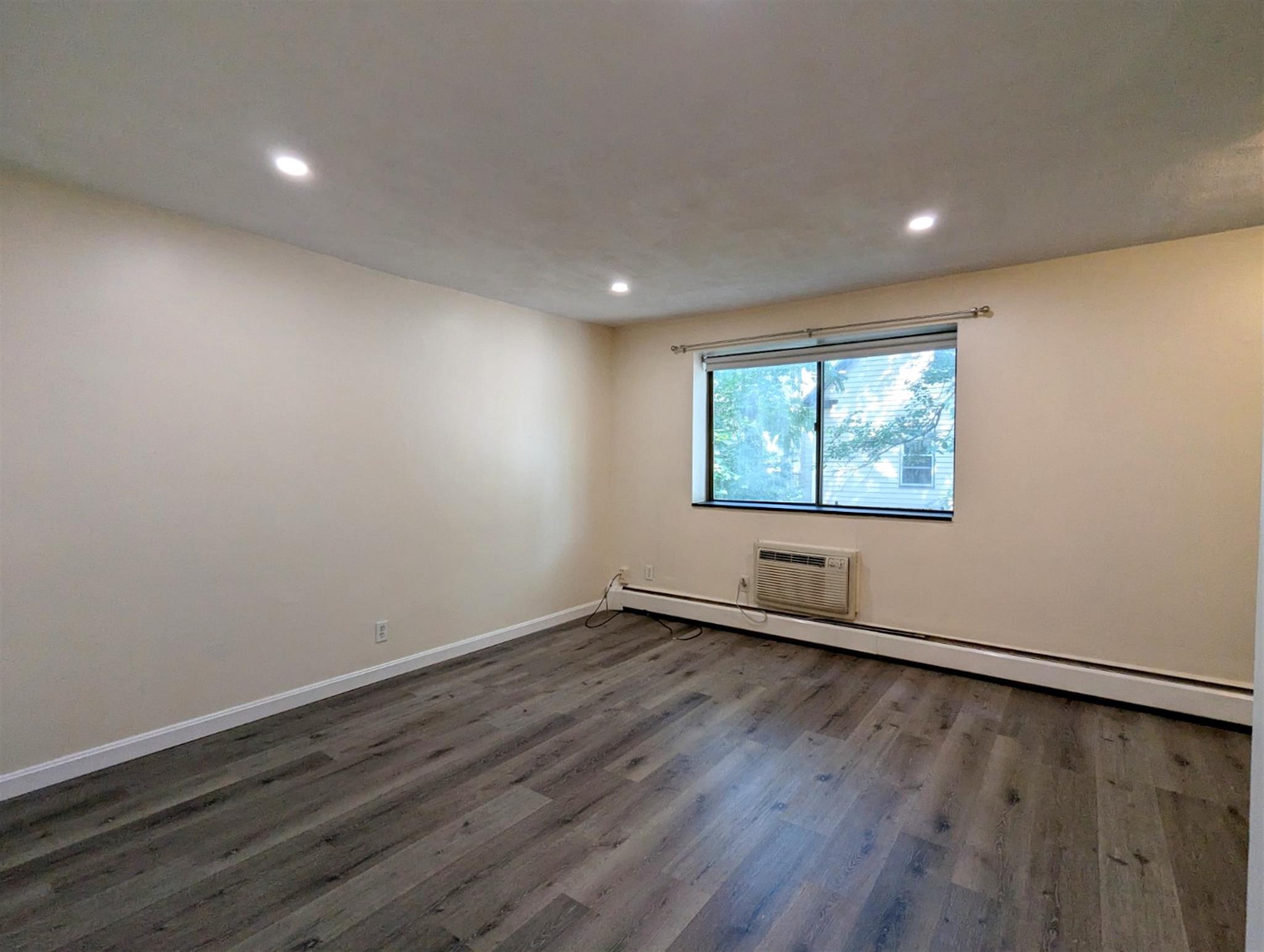 86 Newbury St, Teele Square