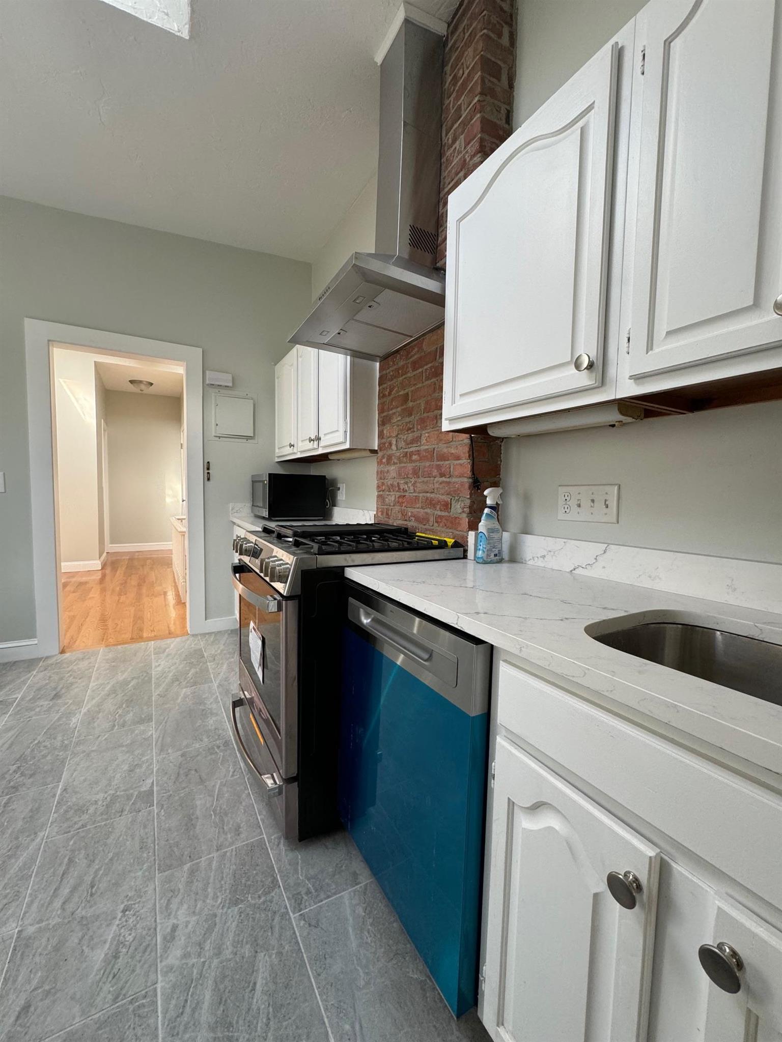 60 Sacramento St, Porter Square