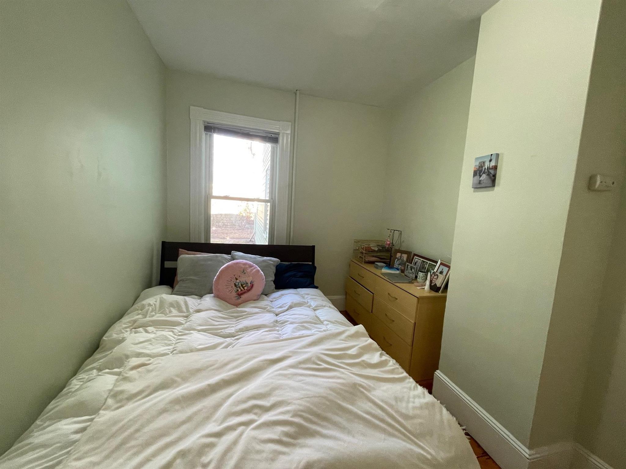 77 Dover St, Davis Square