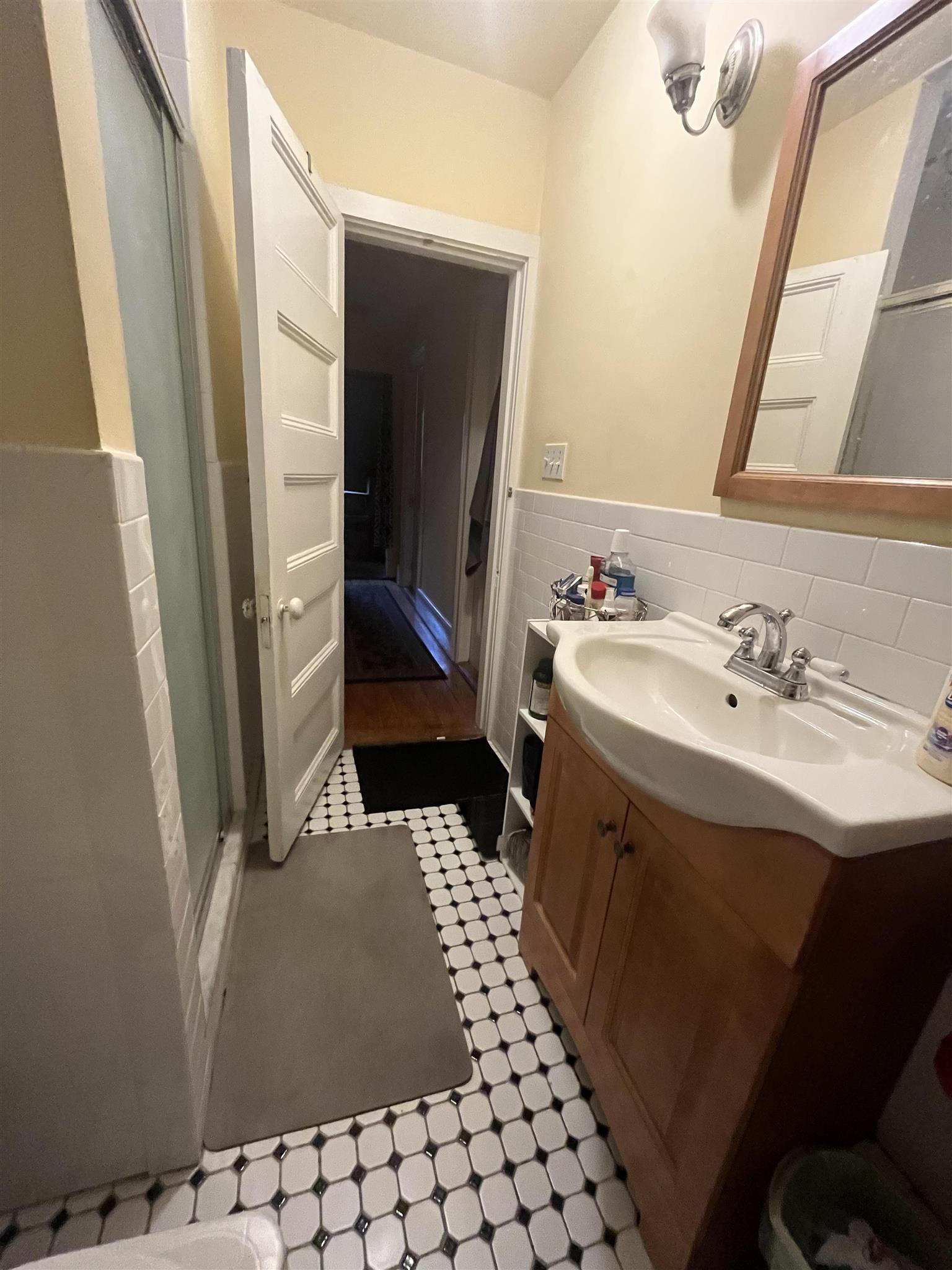 67 Willow Ave, Davis Square