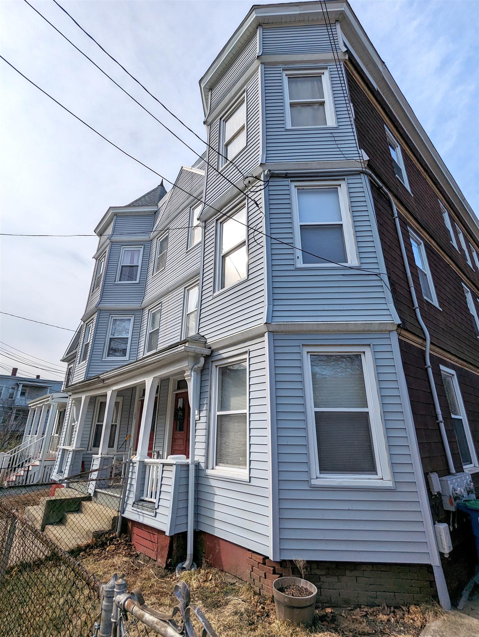 24 Linden Ave, Davis Square