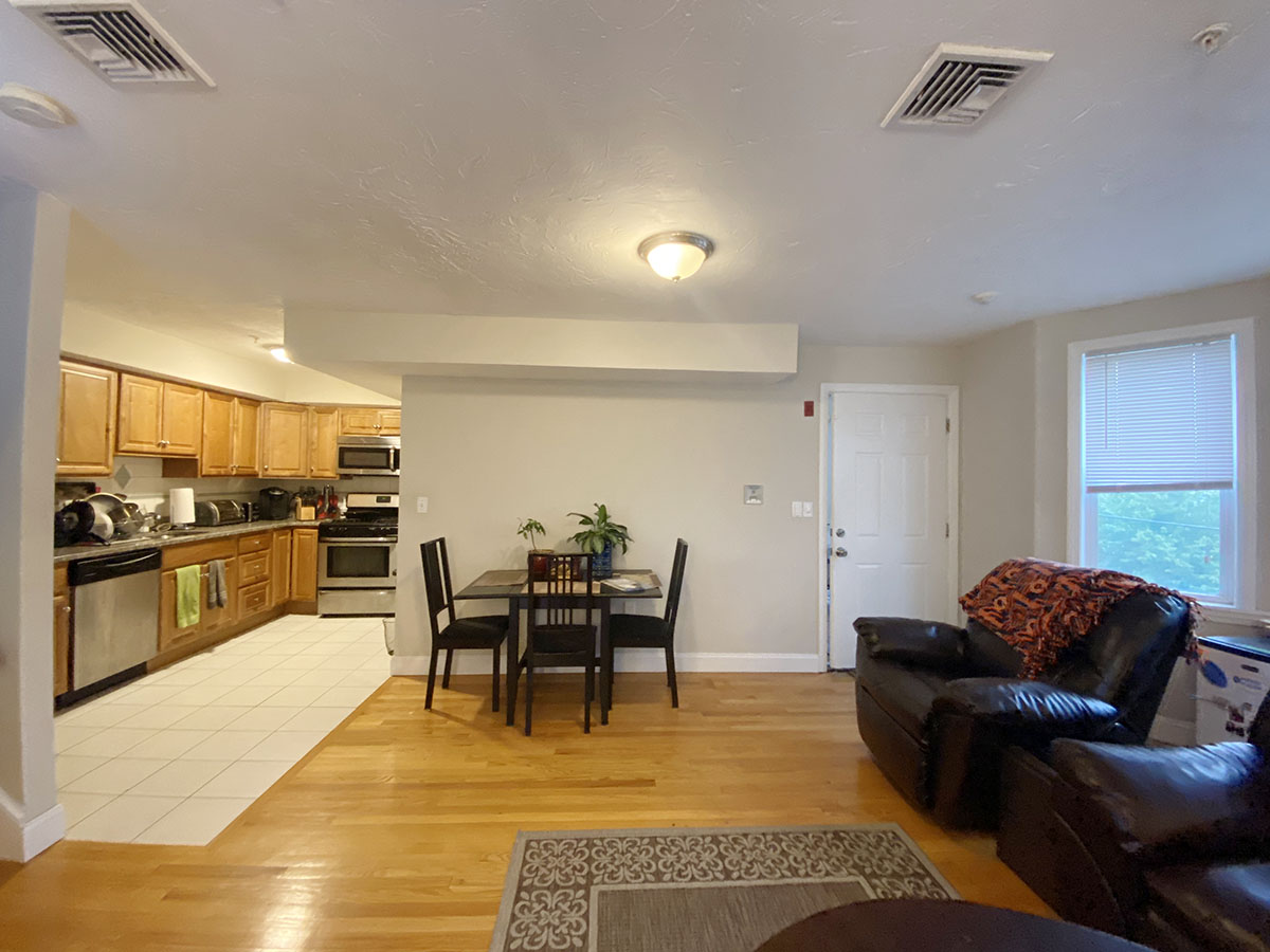 328 Bremen St, East Boston