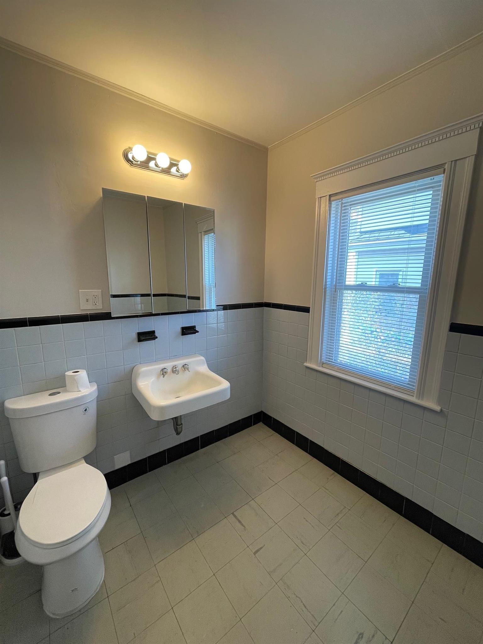 434 Broadway, Winter Hill