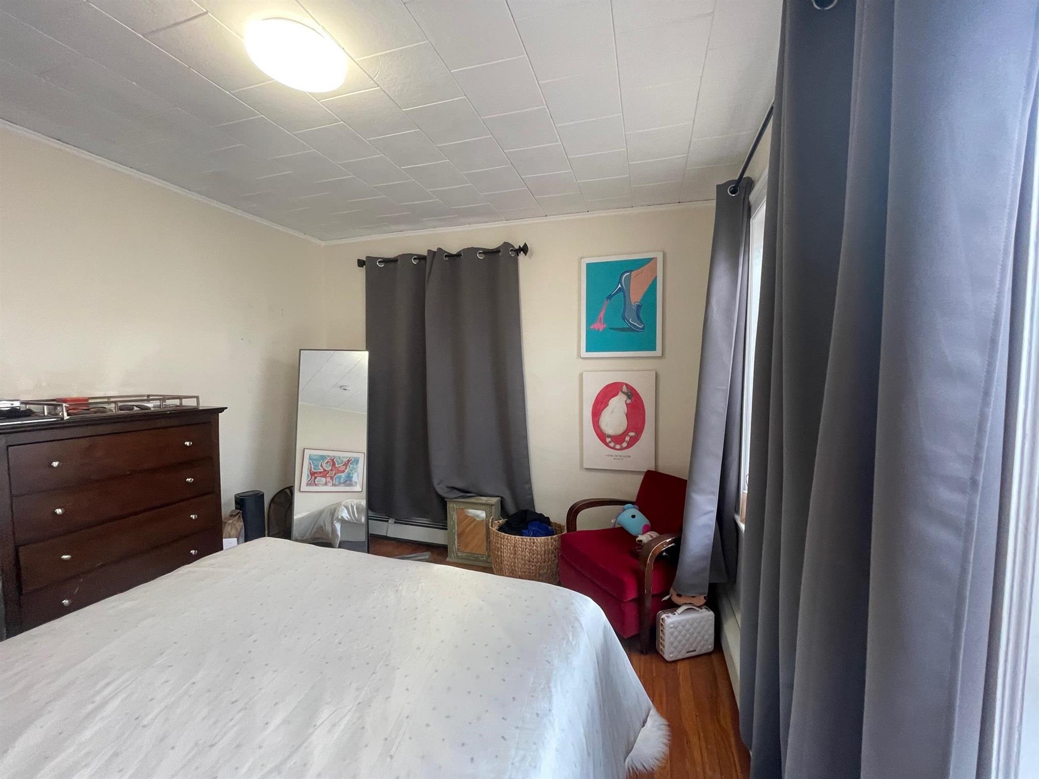 36 College Ave, Davis Square