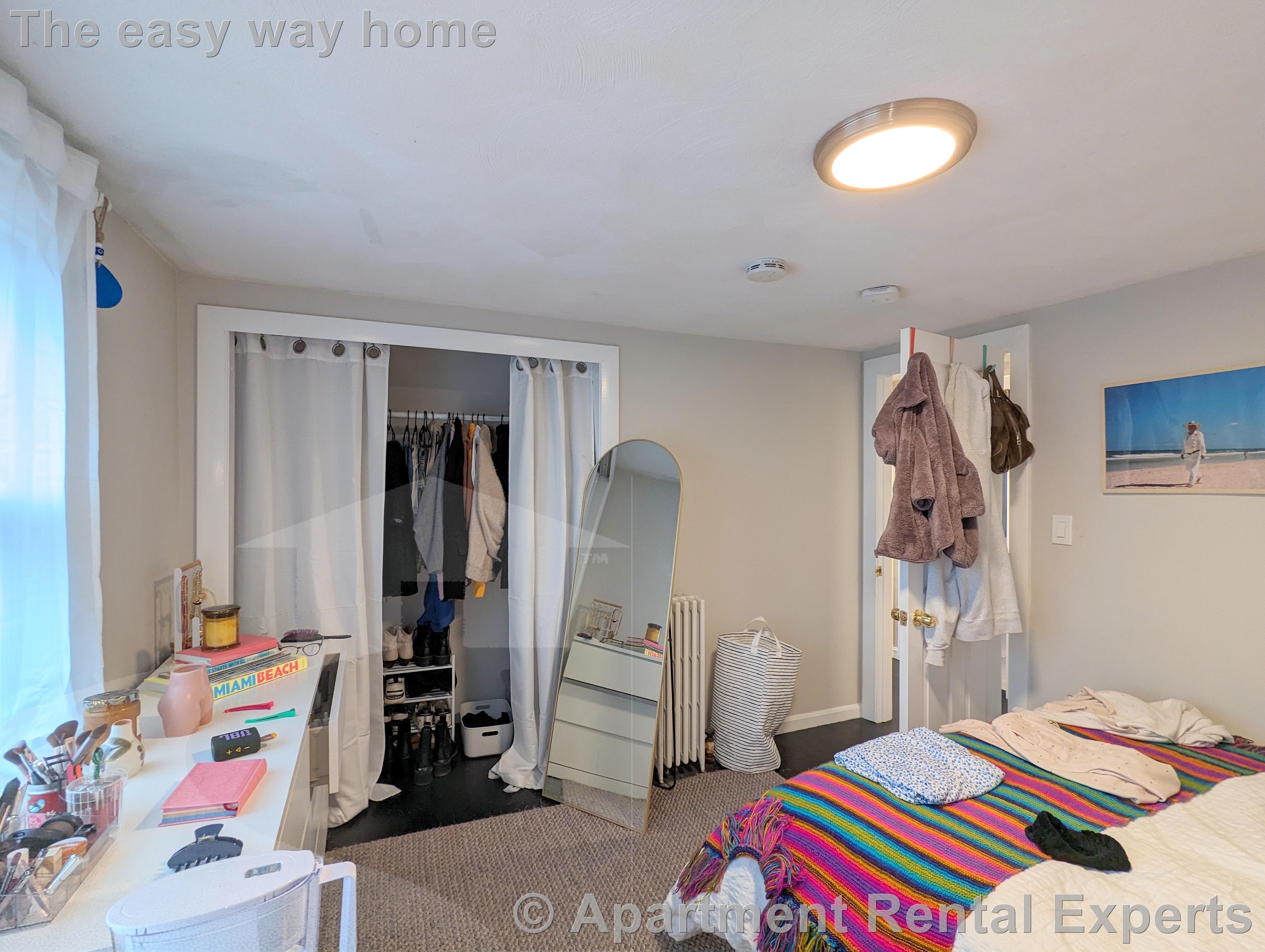 59 Sunset Rd, West Somerville