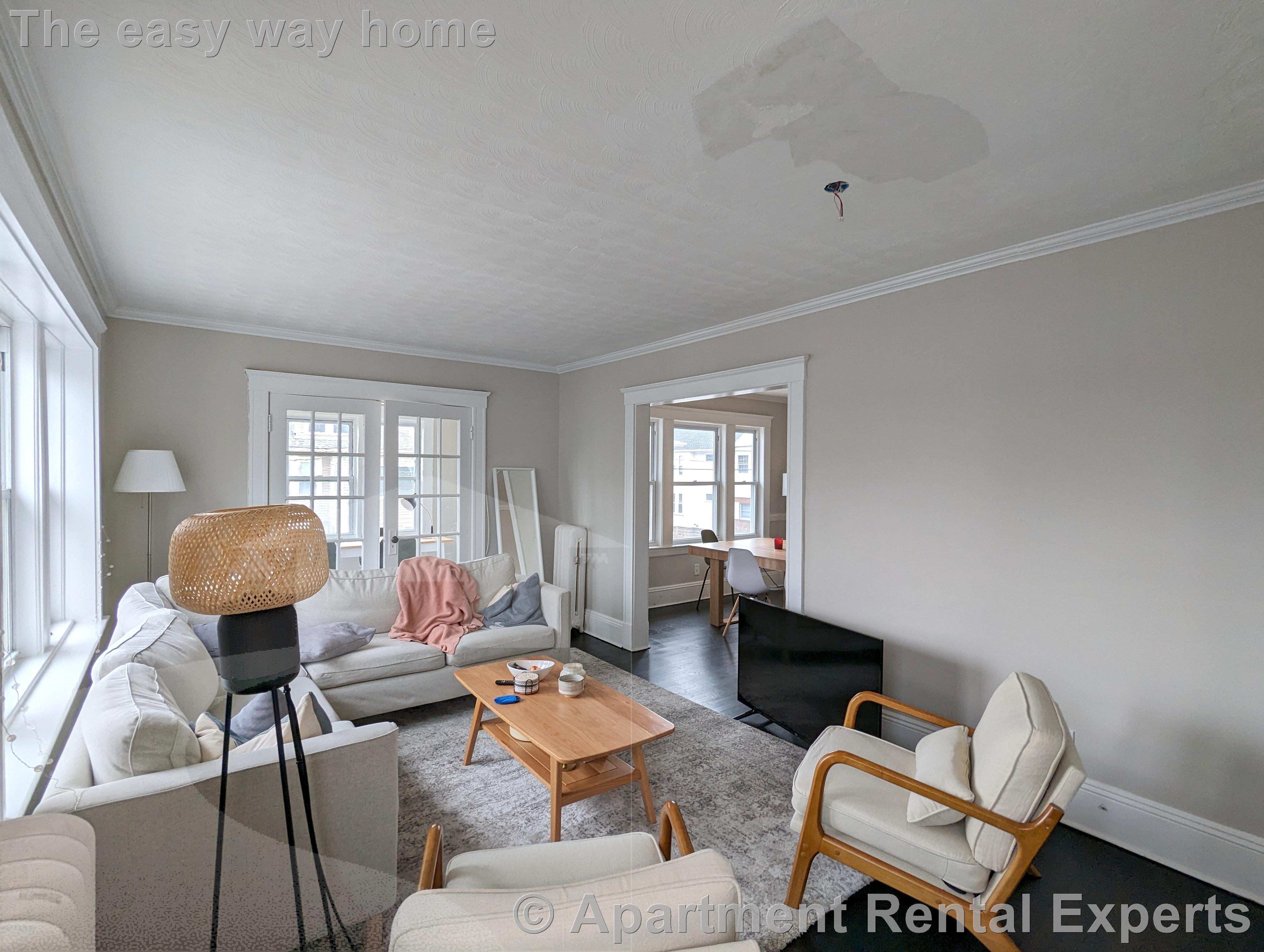 59 Sunset Rd, West Somerville