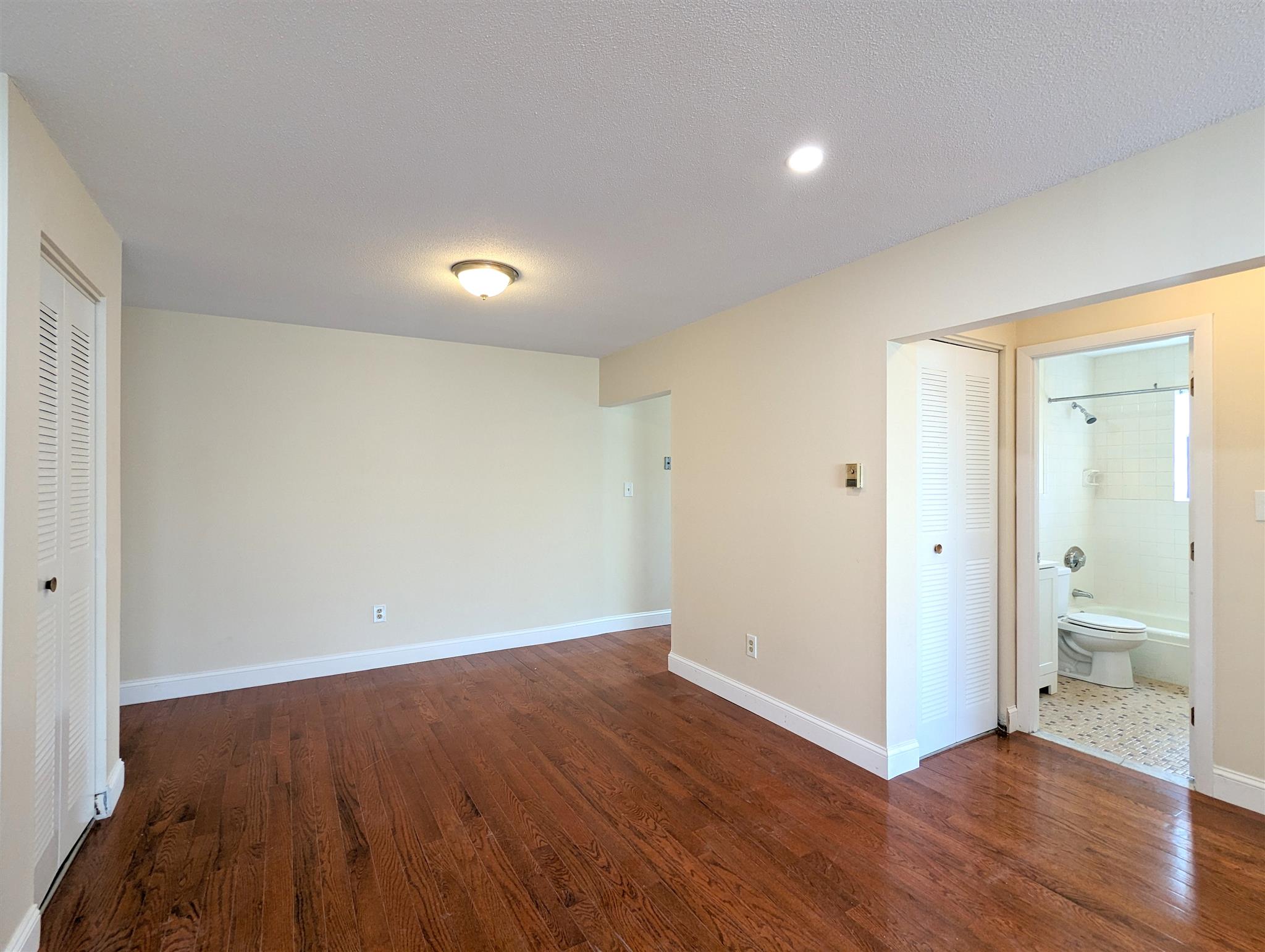 12 Cameron Ave, Teele Square