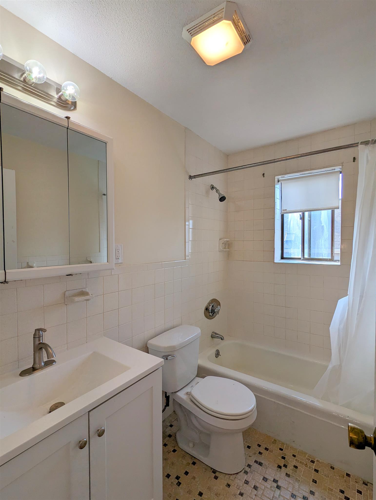 12 Cameron Ave, Teele Square