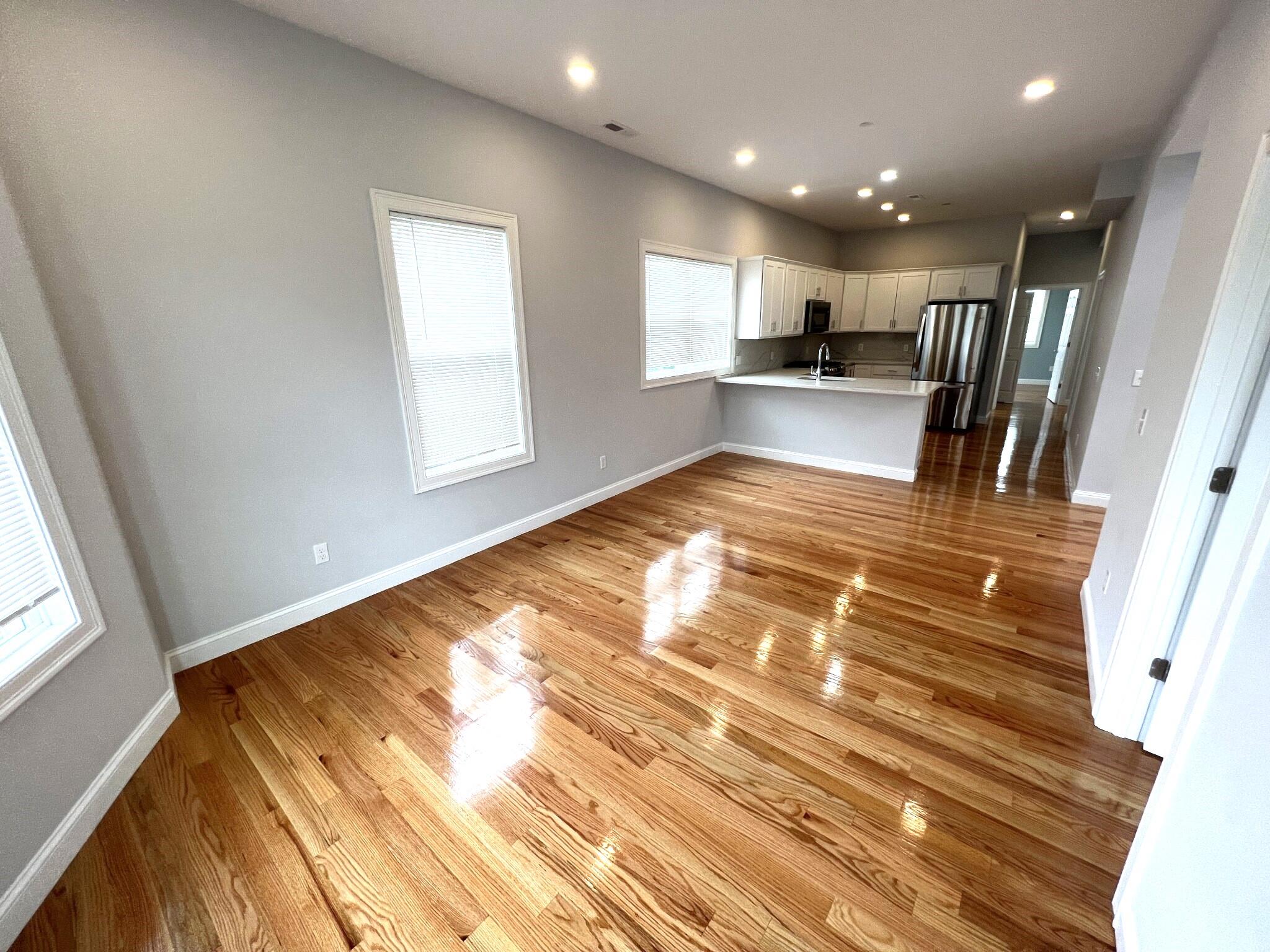 126 Cross St, East Somerville