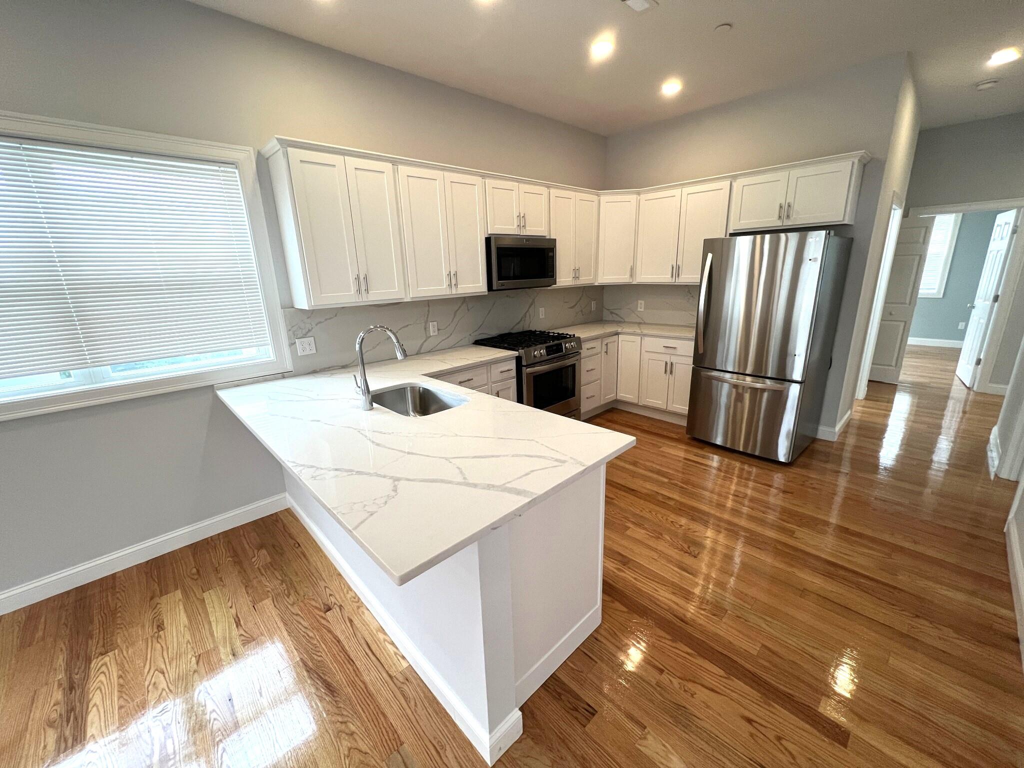 126 Cross St, East Somerville