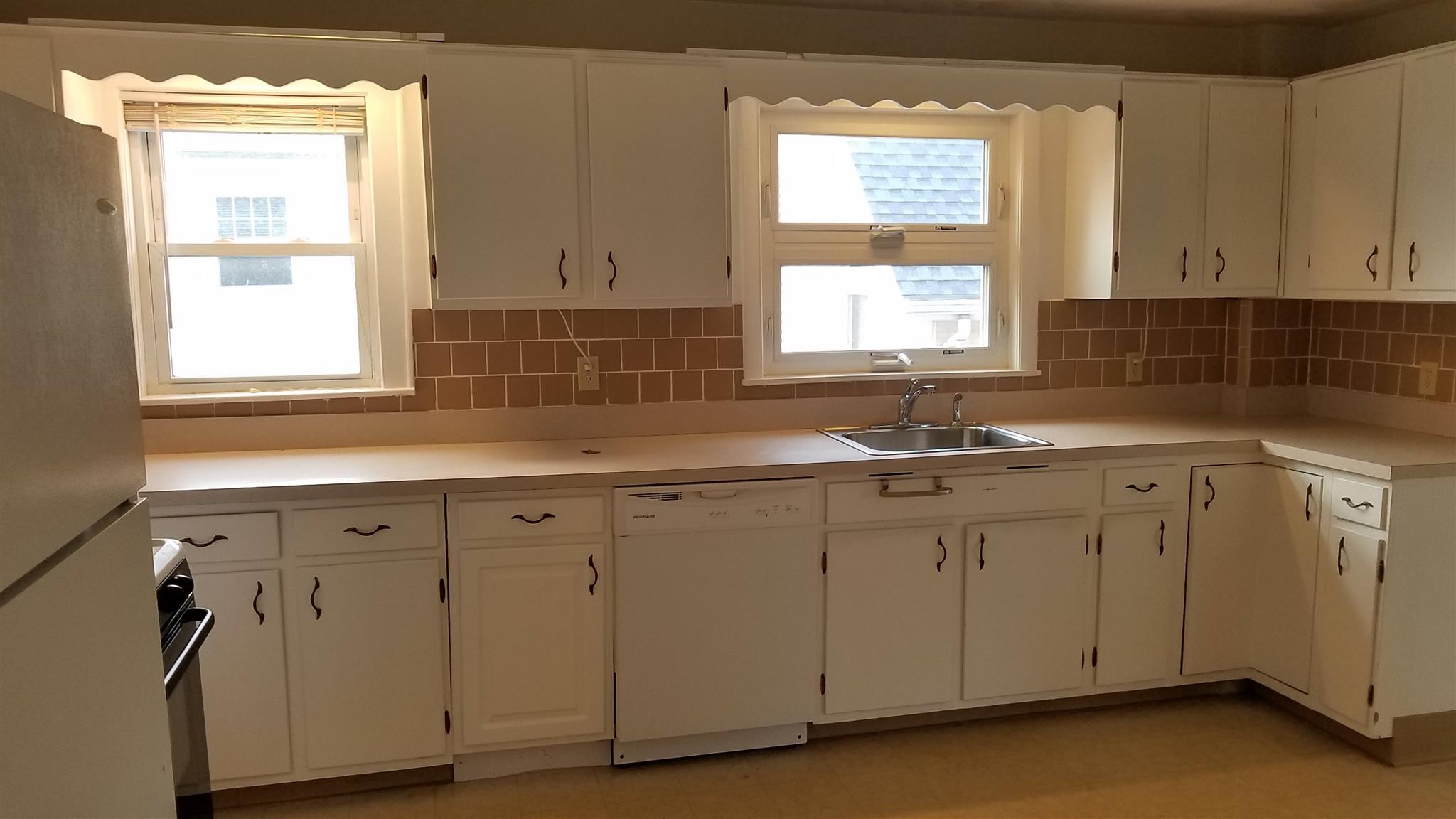 586 Main St, South Medford