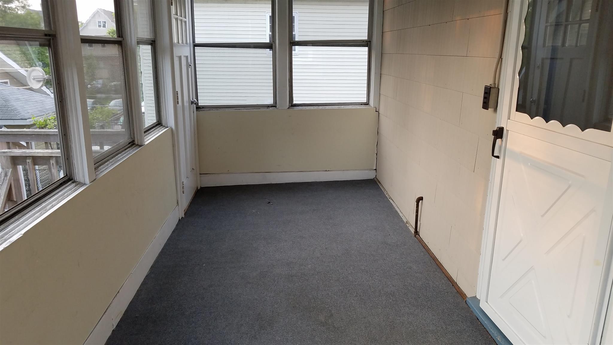 586 Main St, South Medford