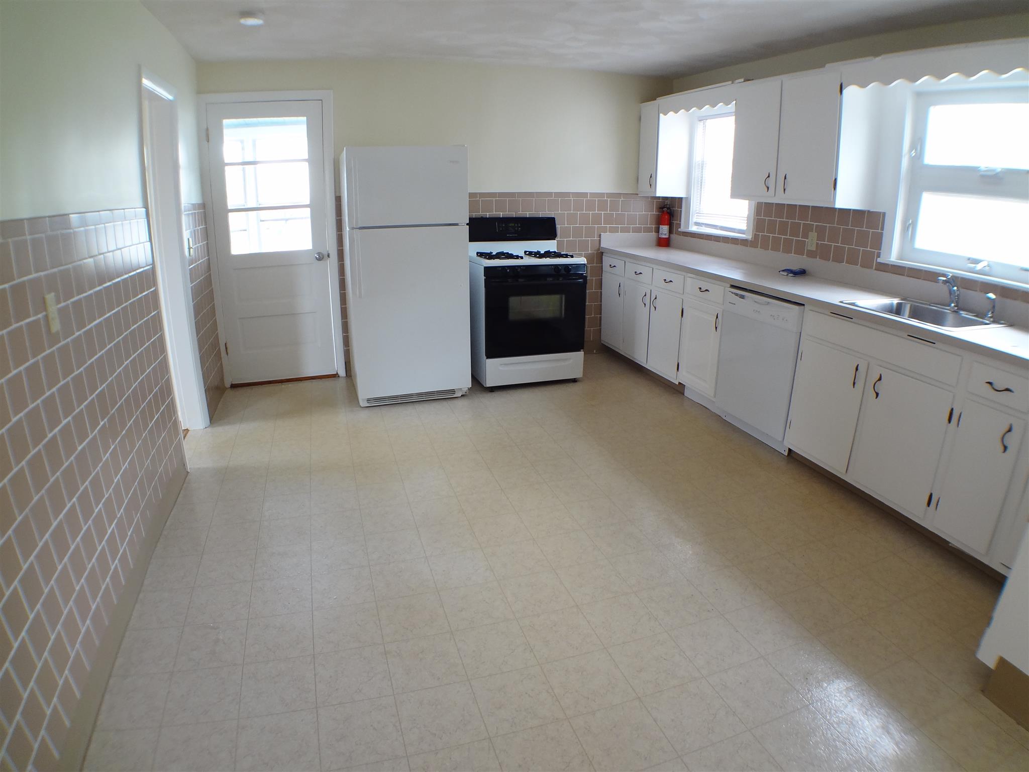 586 Main St, South Medford