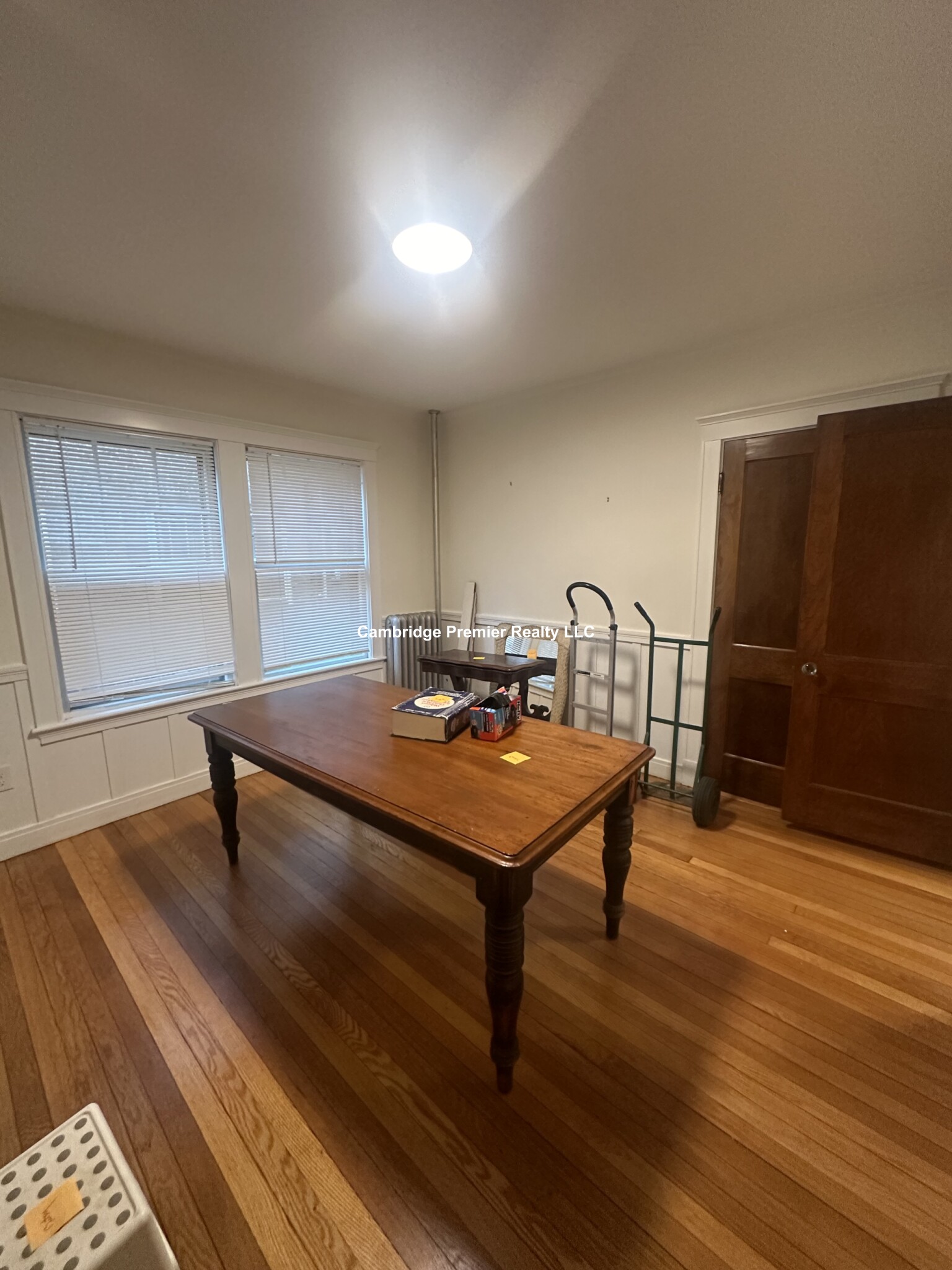 33 Concord Ave, Neighborhood Nine