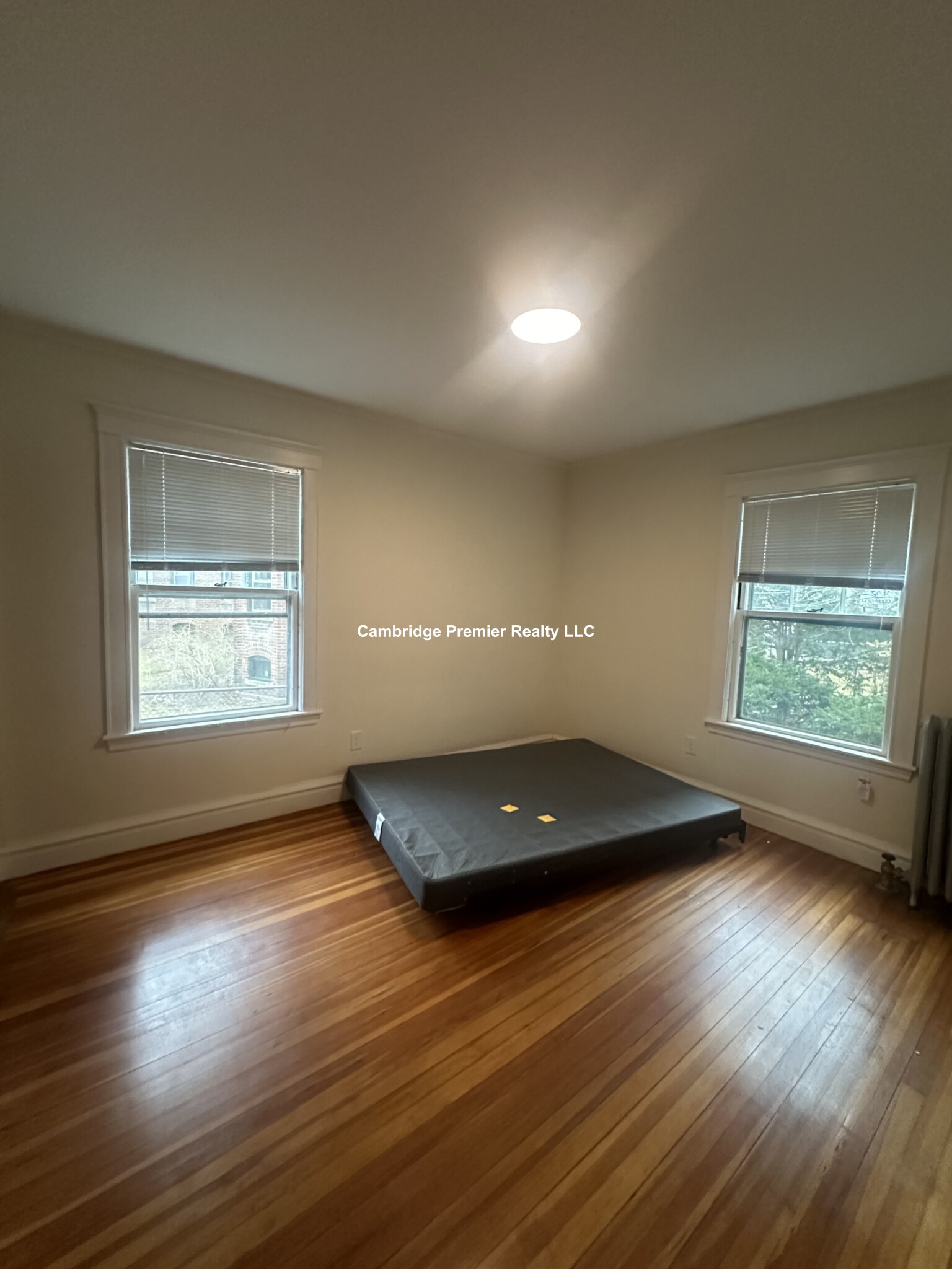 33 Concord Ave, Neighborhood Nine